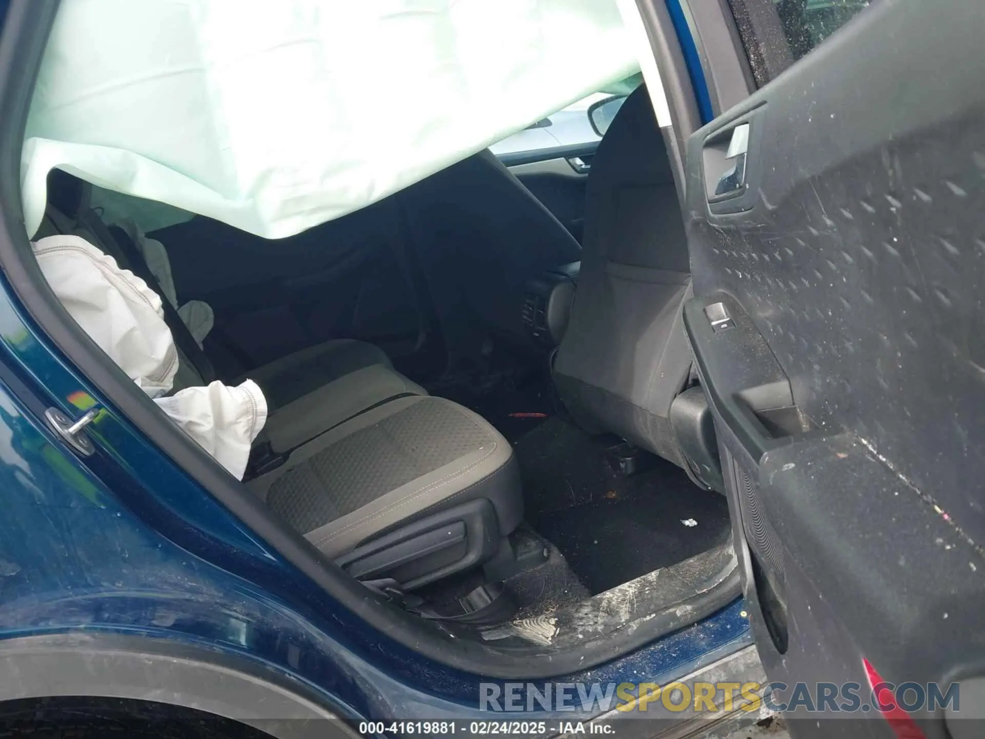 8 fotografías del automóvil dañado 1FMCU9G61LUC07358 FORD ESCAPE 2020