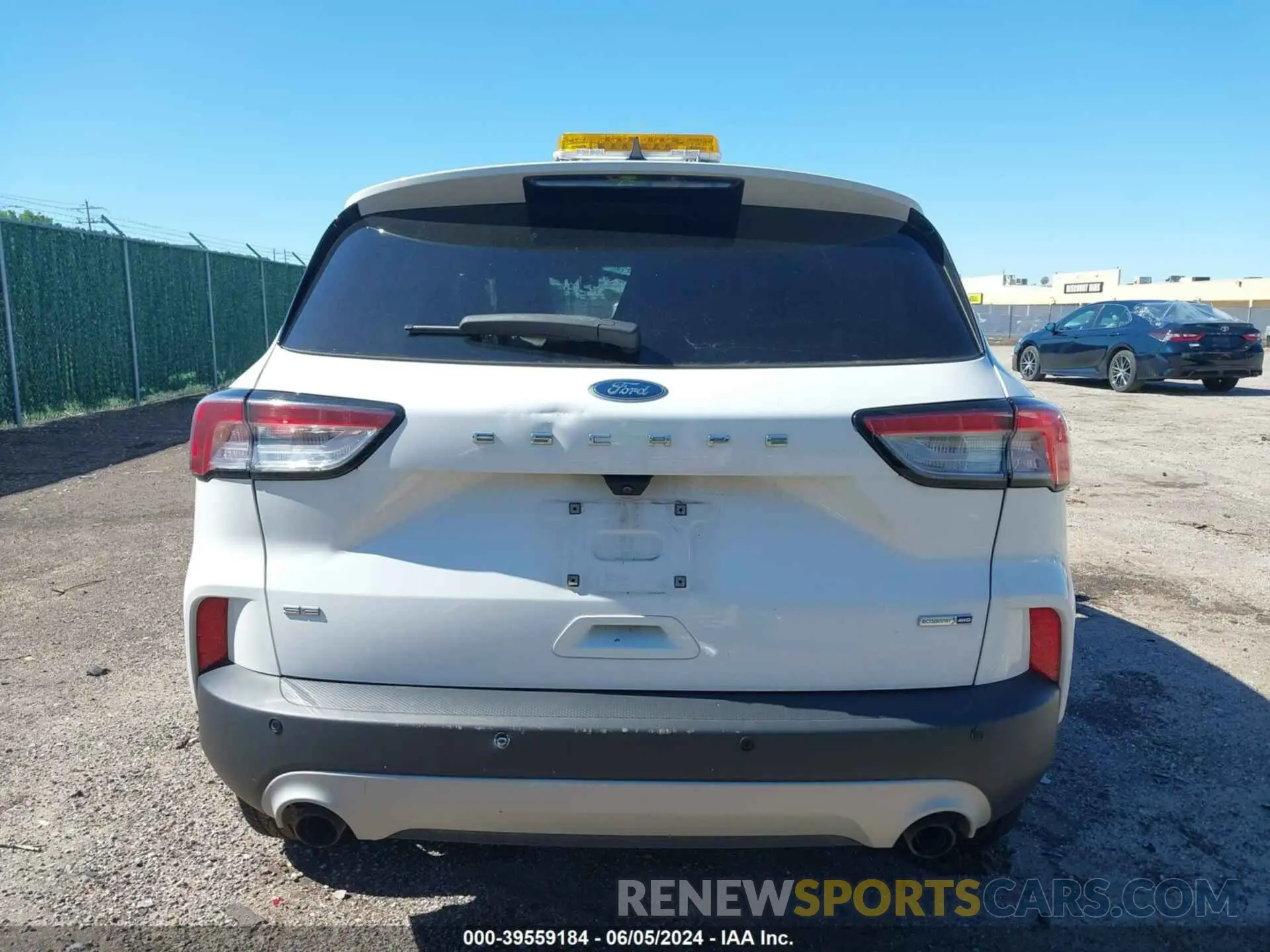 15 fotografías del automóvil dañado 1FMCU9G62LUA09288 FORD ESCAPE 2020