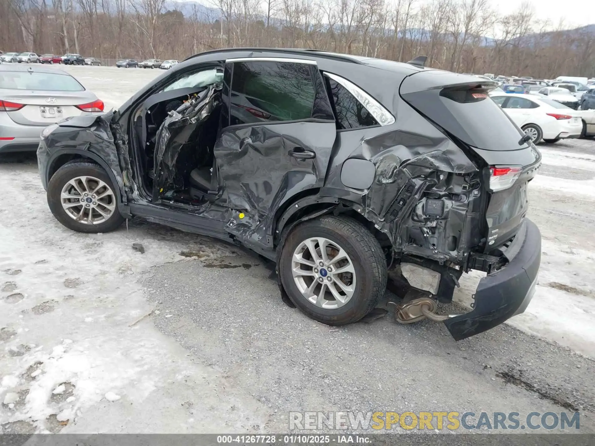 3 fotografías del automóvil dañado 1FMCU9G62LUB76895 FORD ESCAPE 2020