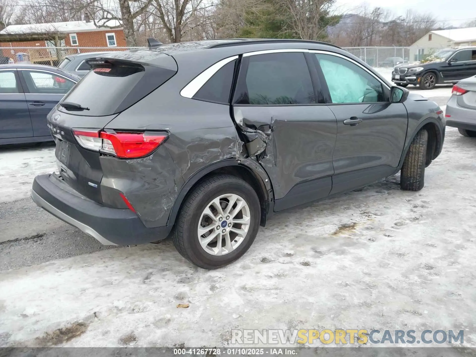 4 fotografías del automóvil dañado 1FMCU9G62LUB76895 FORD ESCAPE 2020