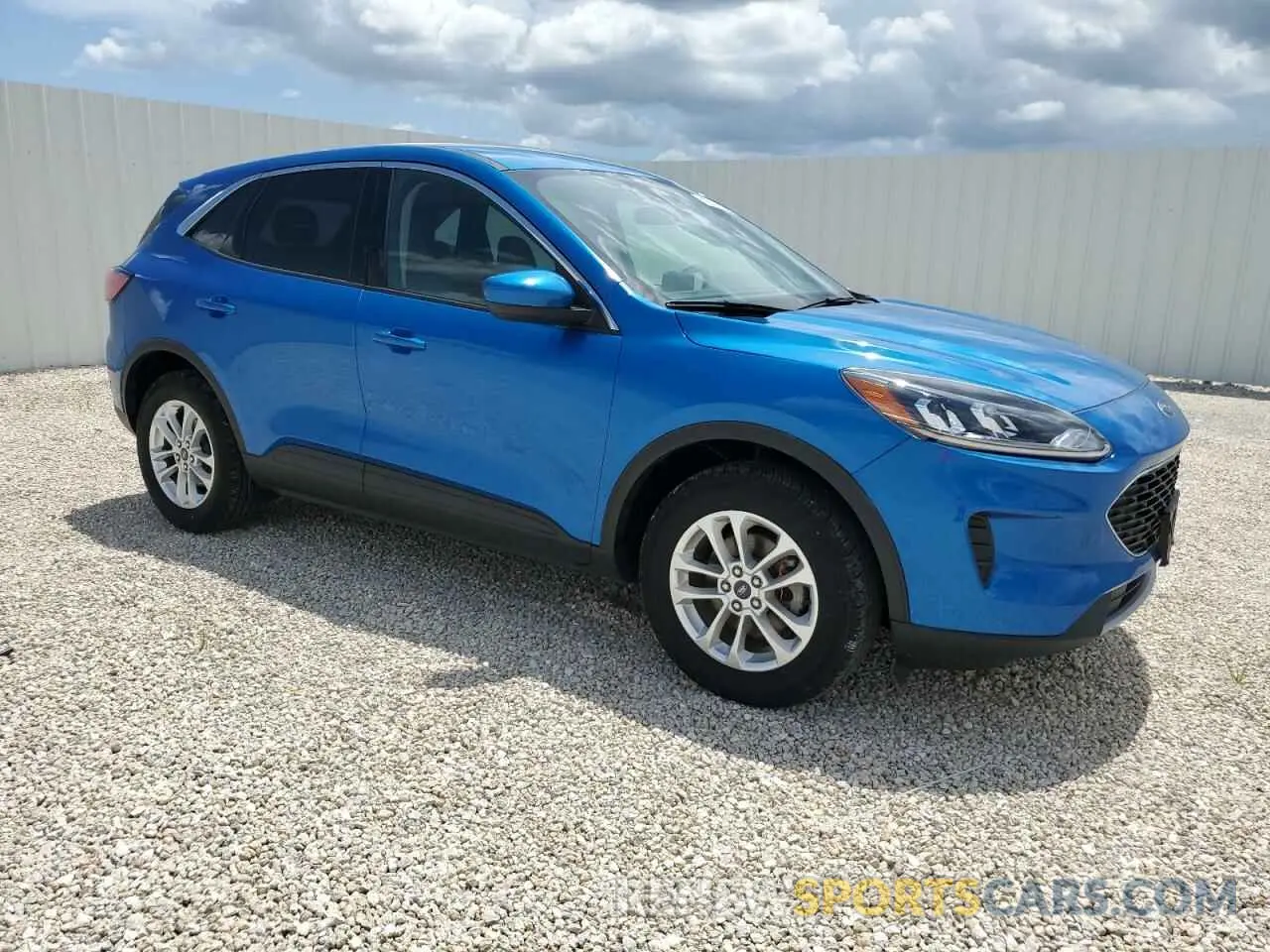 4 fotografías del automóvil dañado 1FMCU9G62LUC68833 FORD ESCAPE 2020