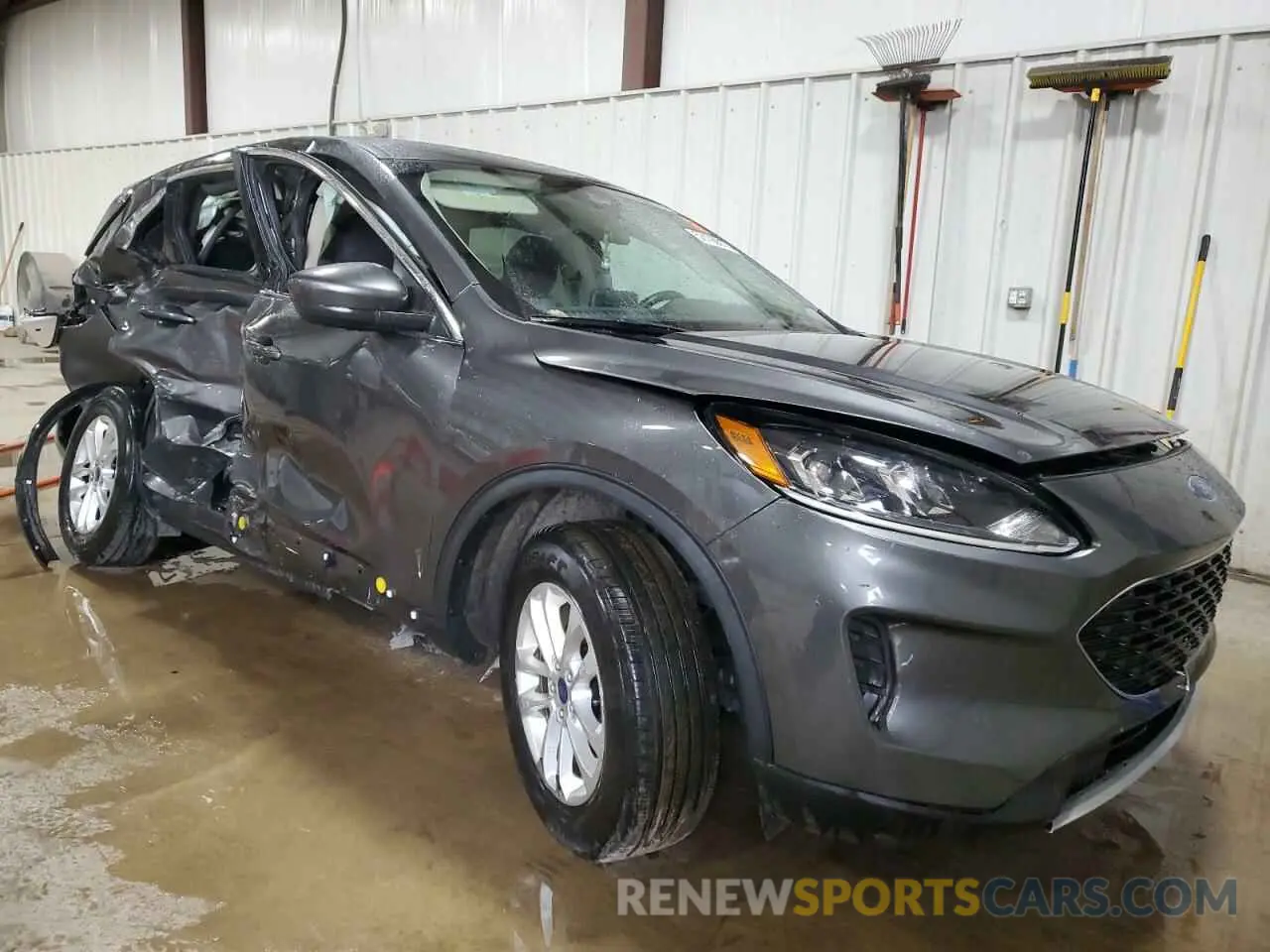 4 fotografías del automóvil dañado 1FMCU9G63LUA27895 FORD ESCAPE 2020