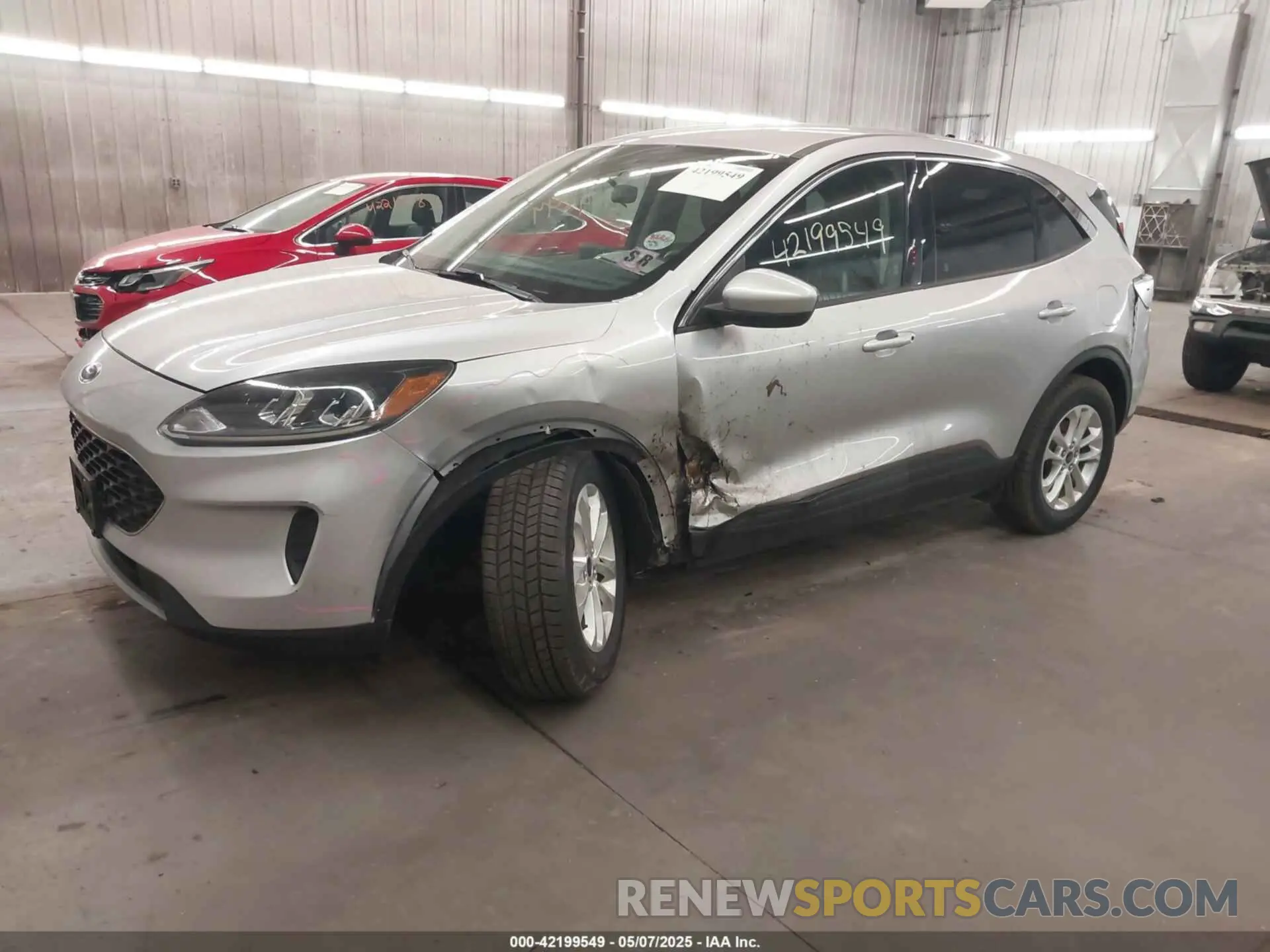 2 fotografías del automóvil dañado 1FMCU9G63LUA56720 FORD ESCAPE 2020
