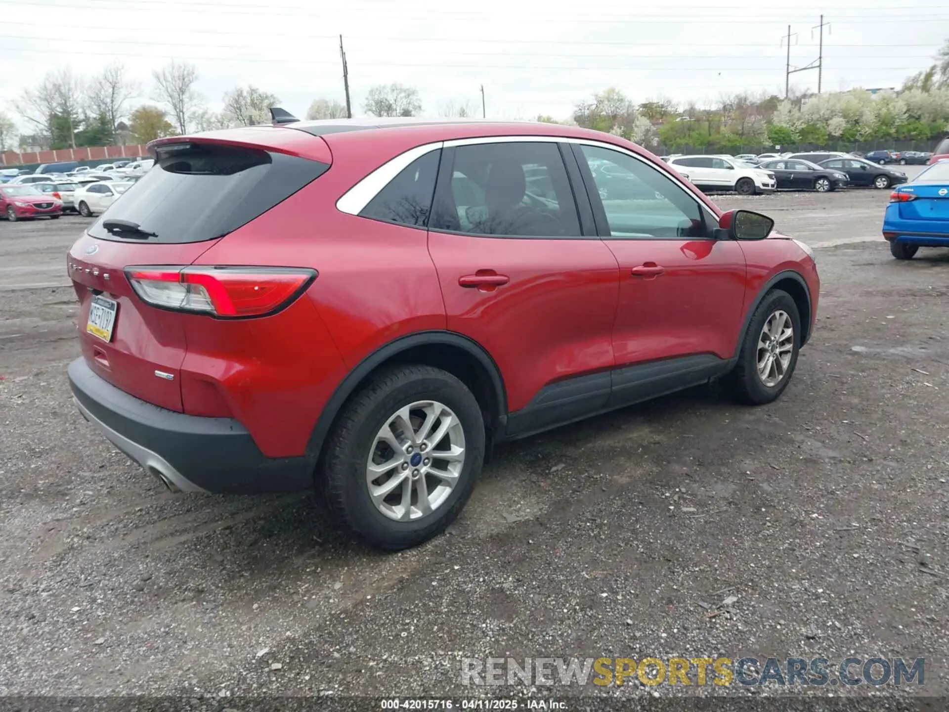 4 fotografías del automóvil dañado 1FMCU9G63LUA88955 FORD ESCAPE 2020