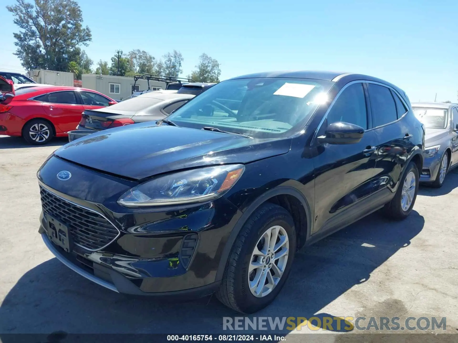 2 fotografías del automóvil dañado 1FMCU9G63LUA89894 FORD ESCAPE 2020