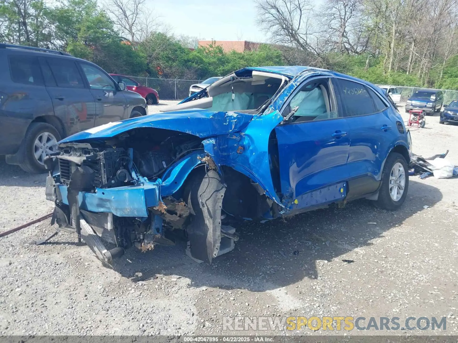 2 fotografías del automóvil dañado 1FMCU9G63LUB63489 FORD ESCAPE 2020