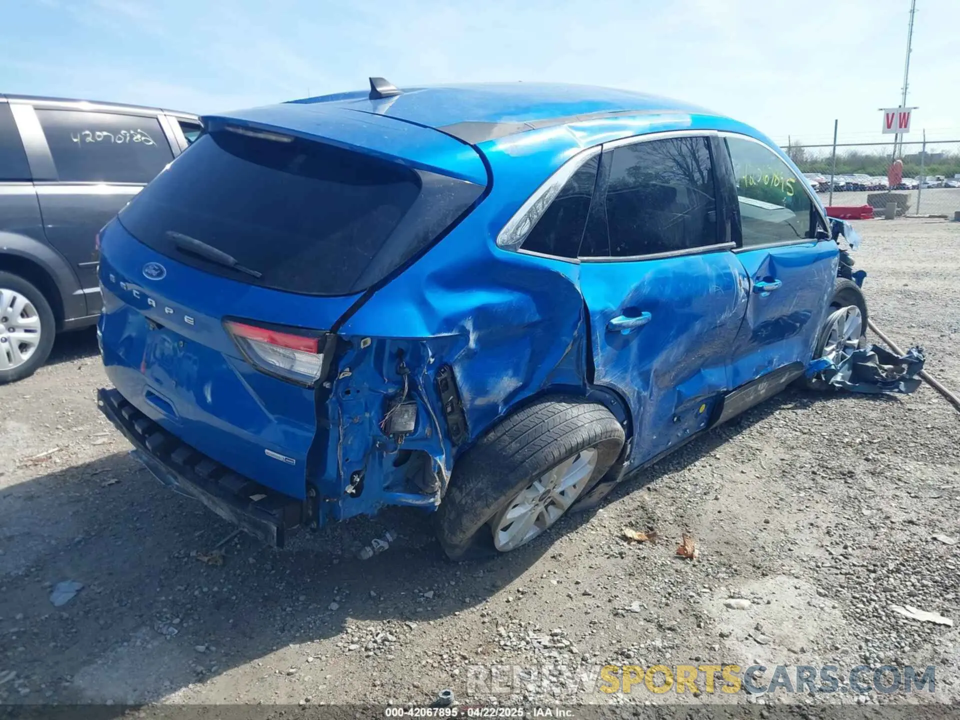 4 fotografías del automóvil dañado 1FMCU9G63LUB63489 FORD ESCAPE 2020