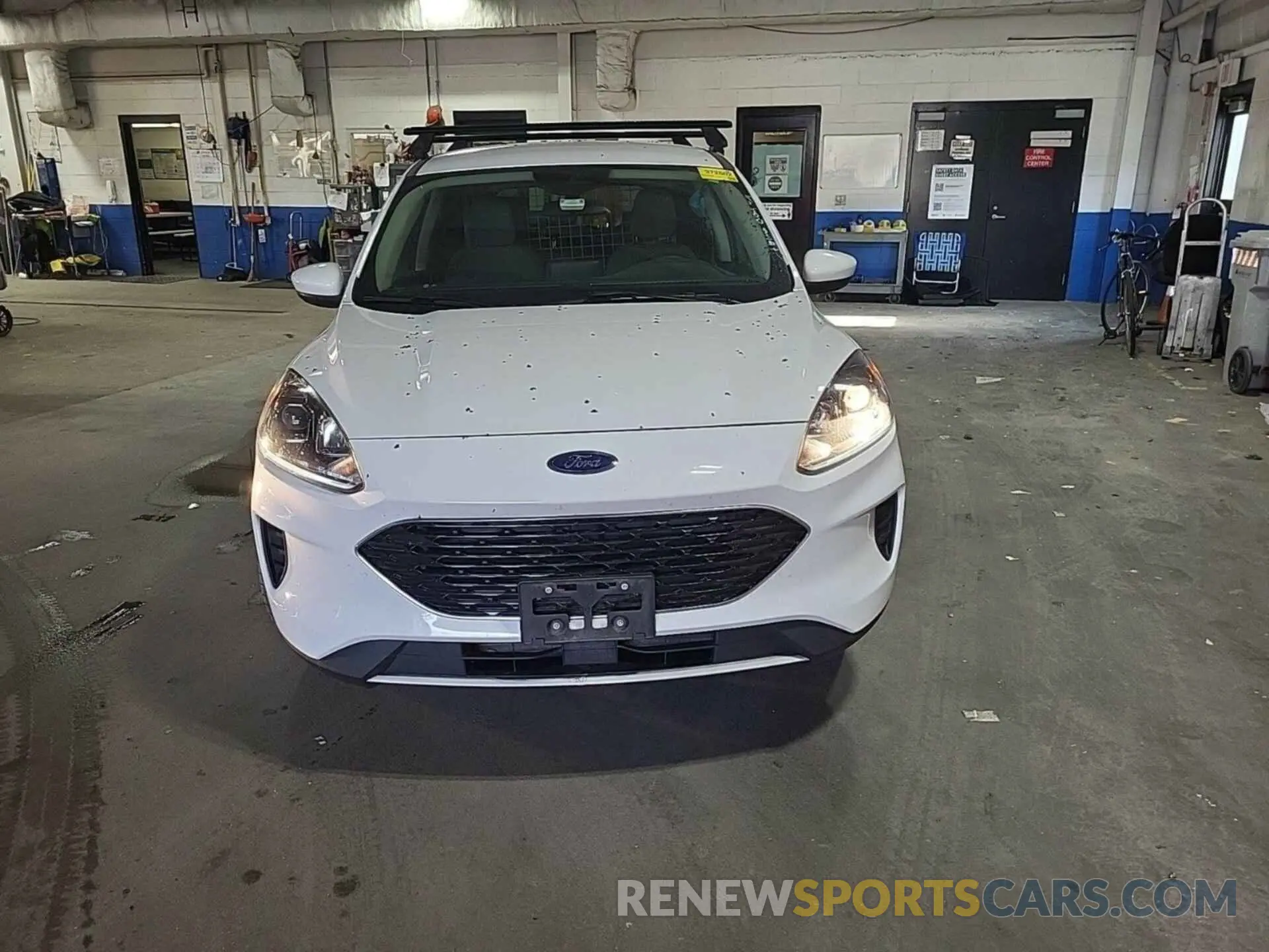 44 fotografías del automóvil dañado 1FMCU9G63LUB81331 FORD ESCAPE 2020
