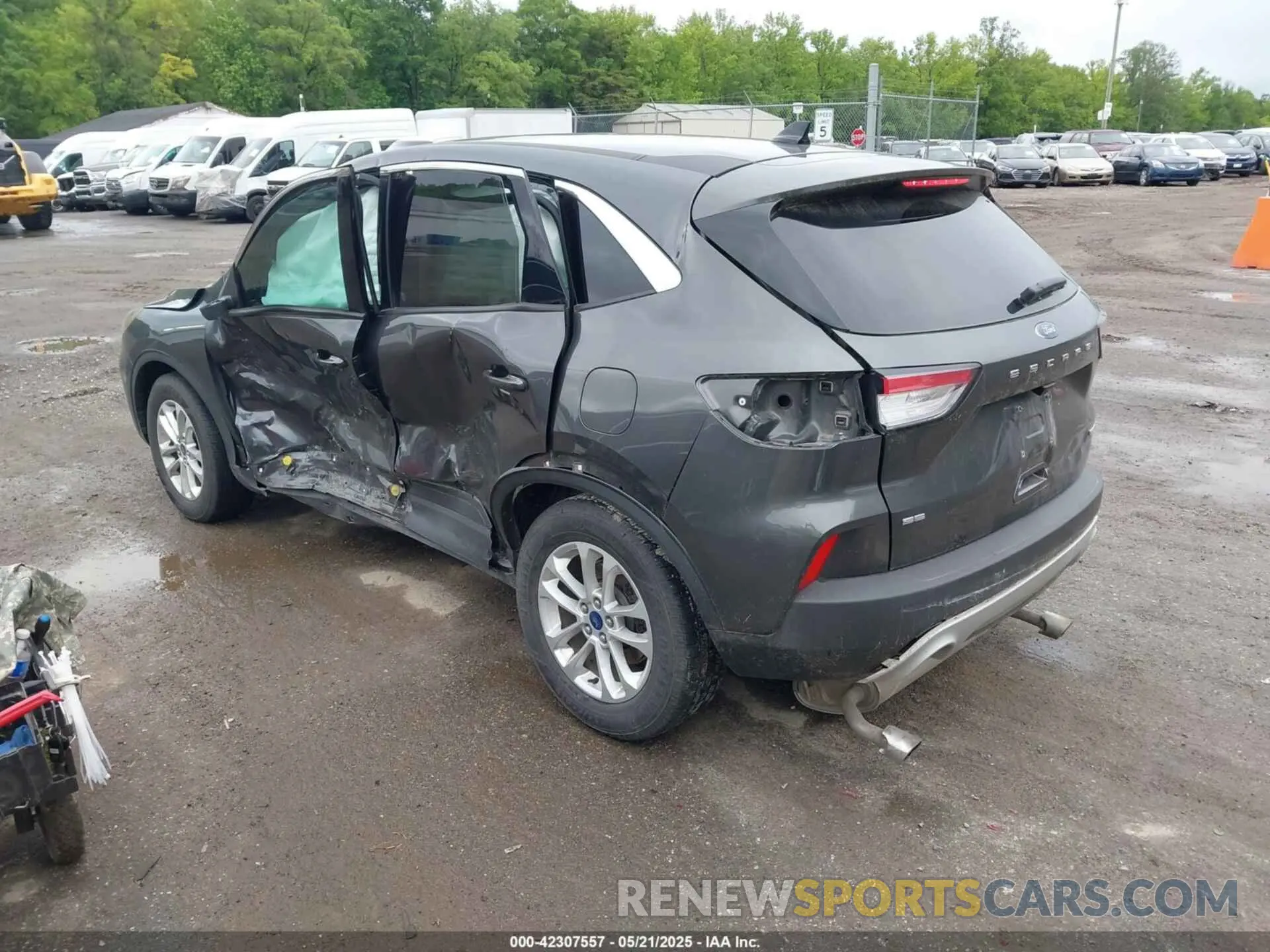 3 fotografías del automóvil dañado 1FMCU9G64LUA25167 FORD ESCAPE 2020