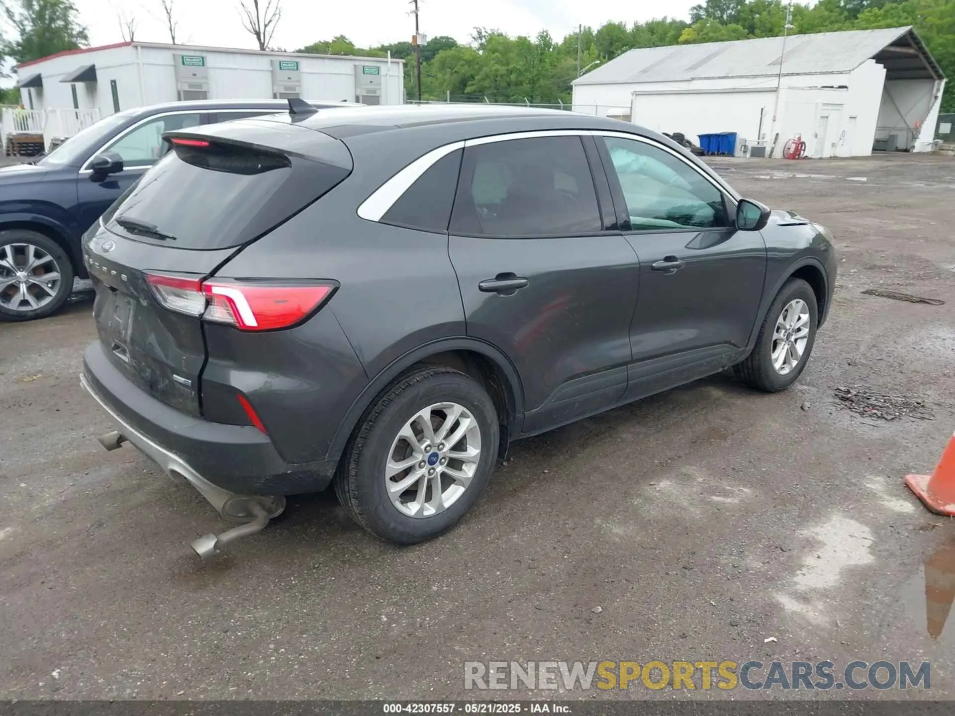 4 fotografías del automóvil dañado 1FMCU9G64LUA25167 FORD ESCAPE 2020