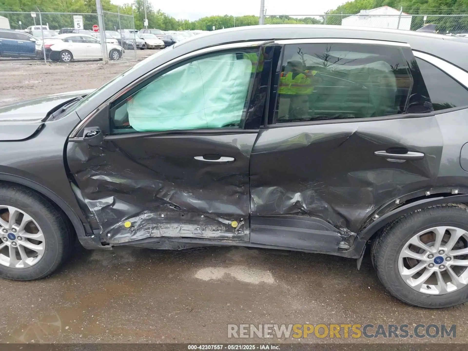 6 fotografías del automóvil dañado 1FMCU9G64LUA25167 FORD ESCAPE 2020