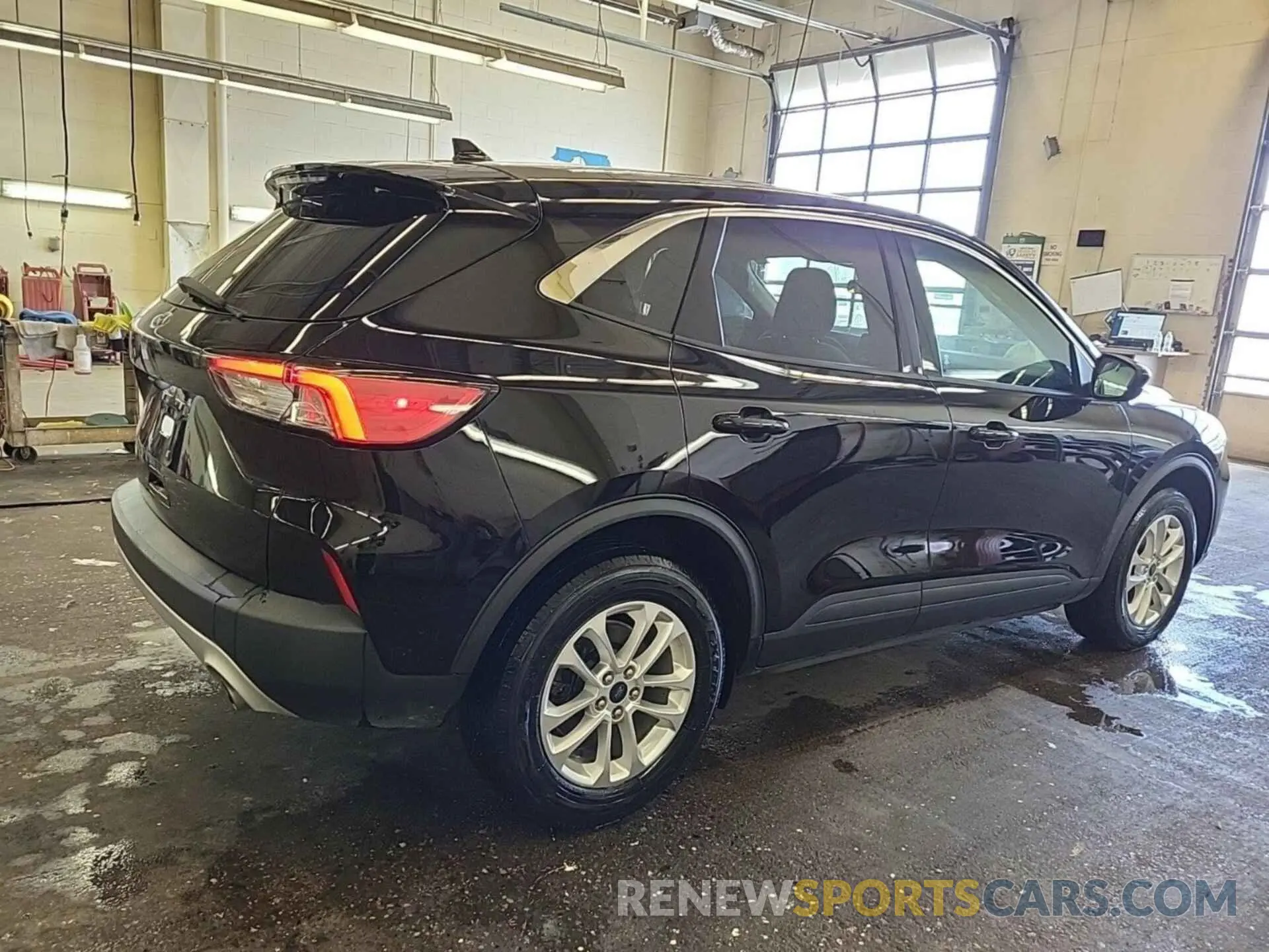 18 fotografías del automóvil dañado 1FMCU9G64LUA69878 FORD ESCAPE 2020