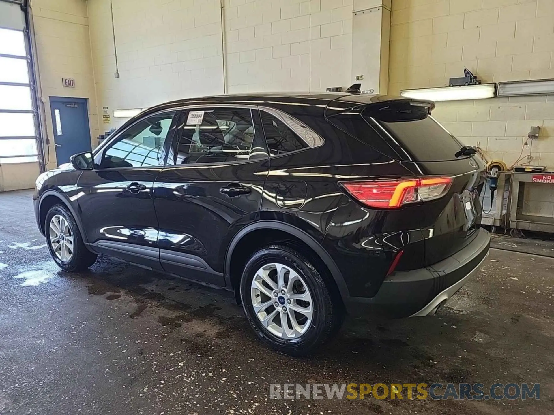 3 fotografías del automóvil dañado 1FMCU9G64LUA69878 FORD ESCAPE 2020