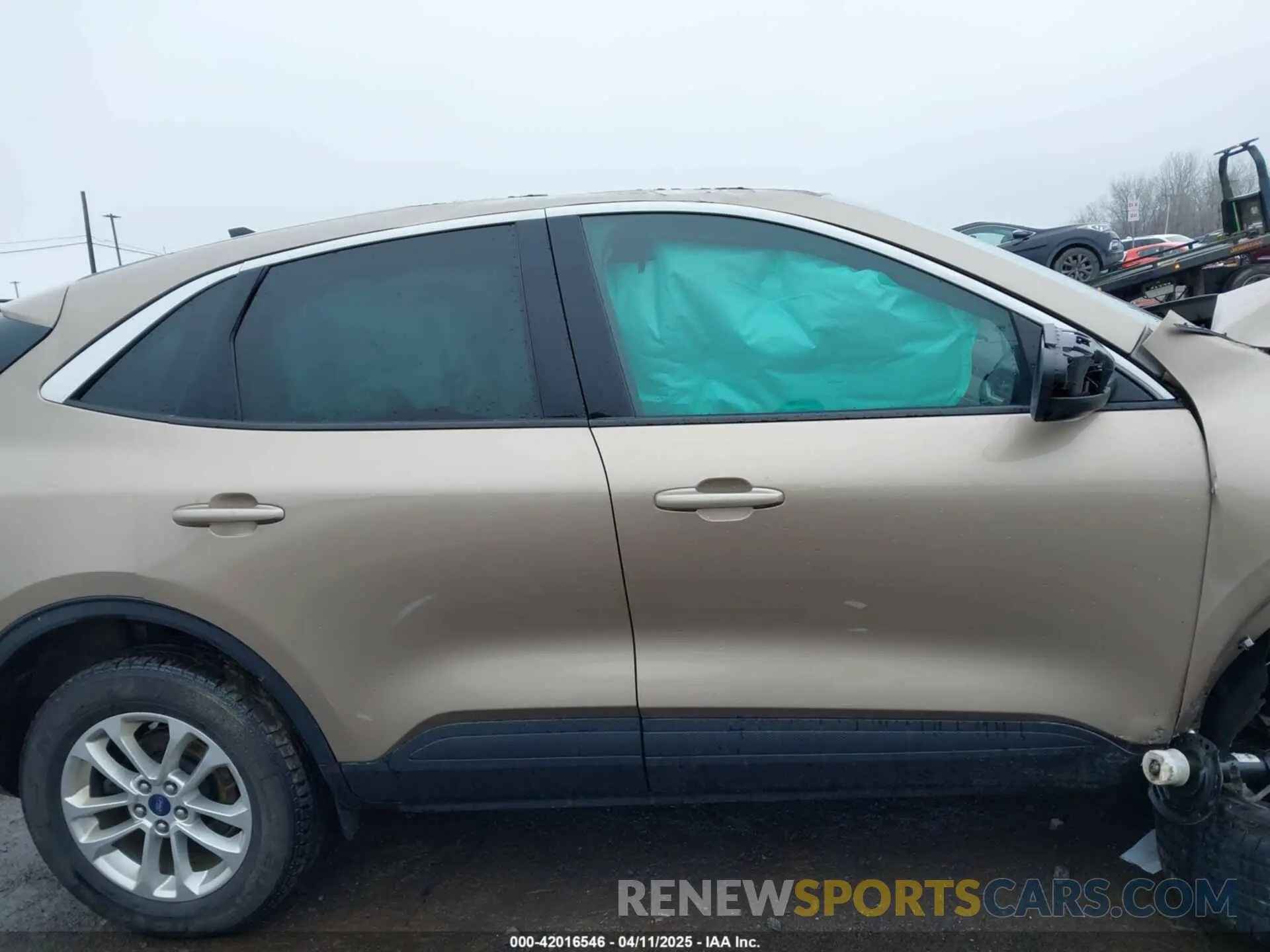 12 fotografías del automóvil dañado 1FMCU9G64LUA98197 FORD ESCAPE 2020