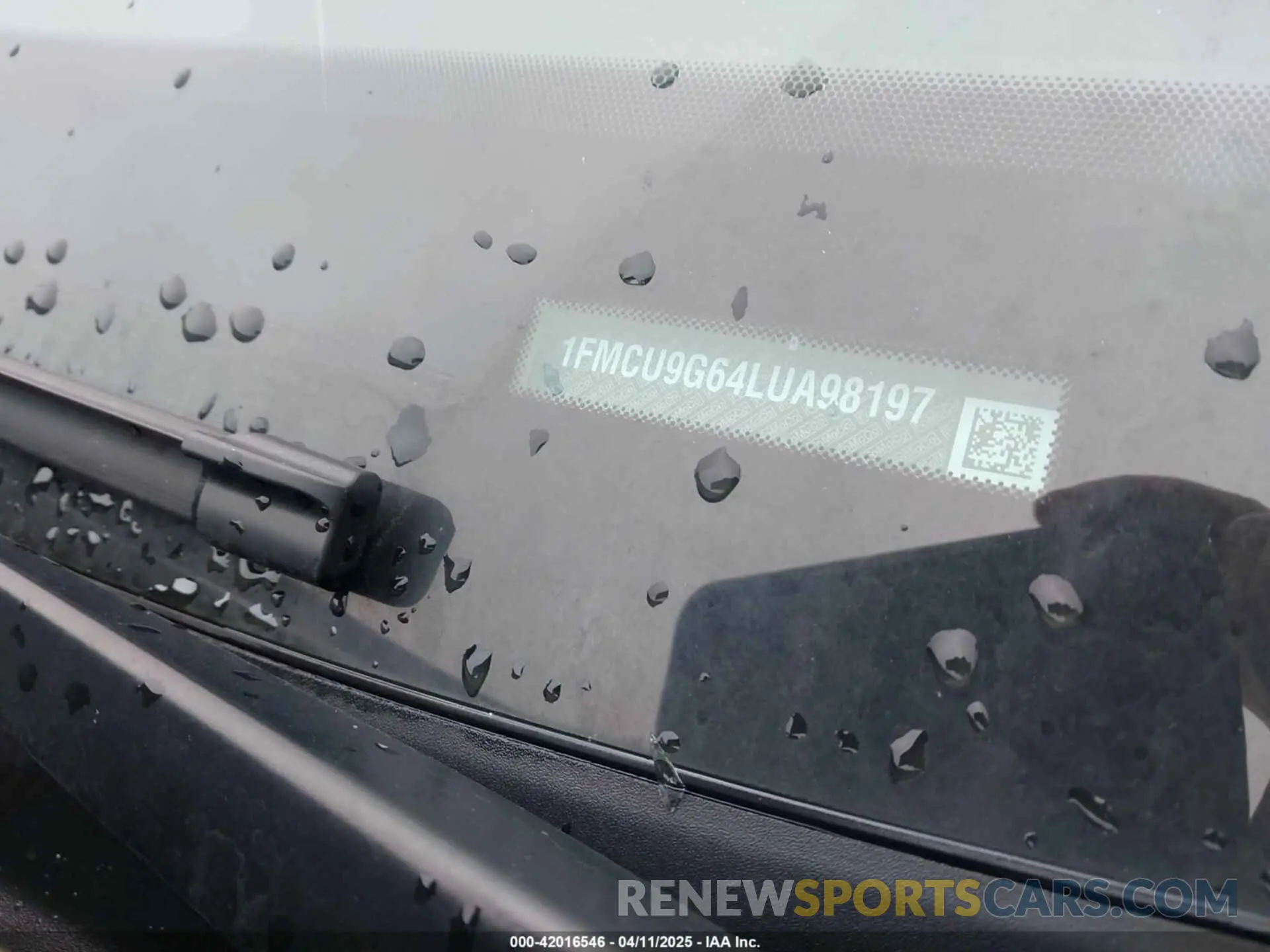 9 fotografías del automóvil dañado 1FMCU9G64LUA98197 FORD ESCAPE 2020