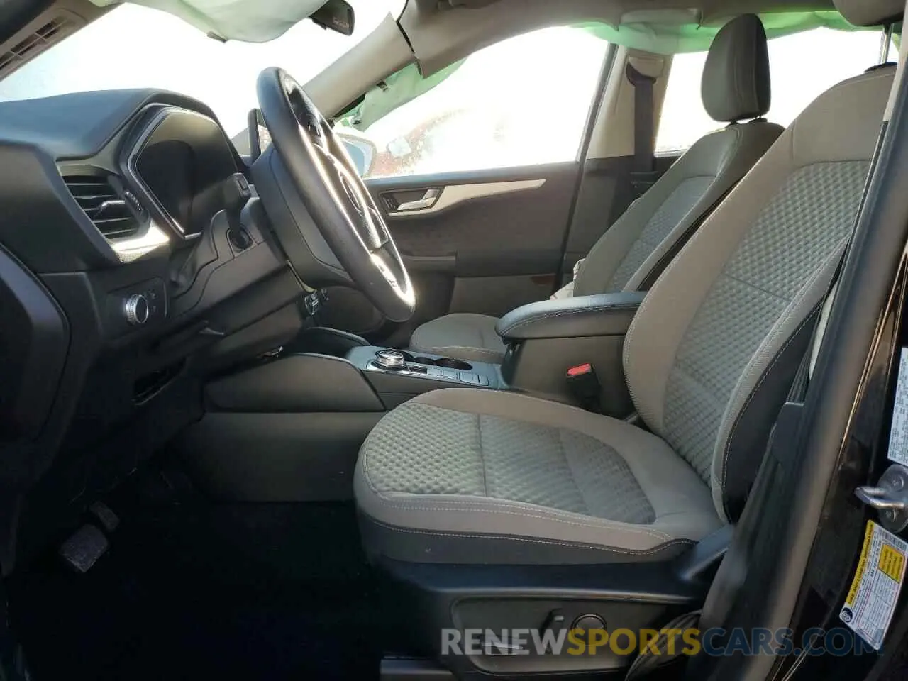 7 fotografías del automóvil dañado 1FMCU9G64LUB64716 FORD ESCAPE 2020