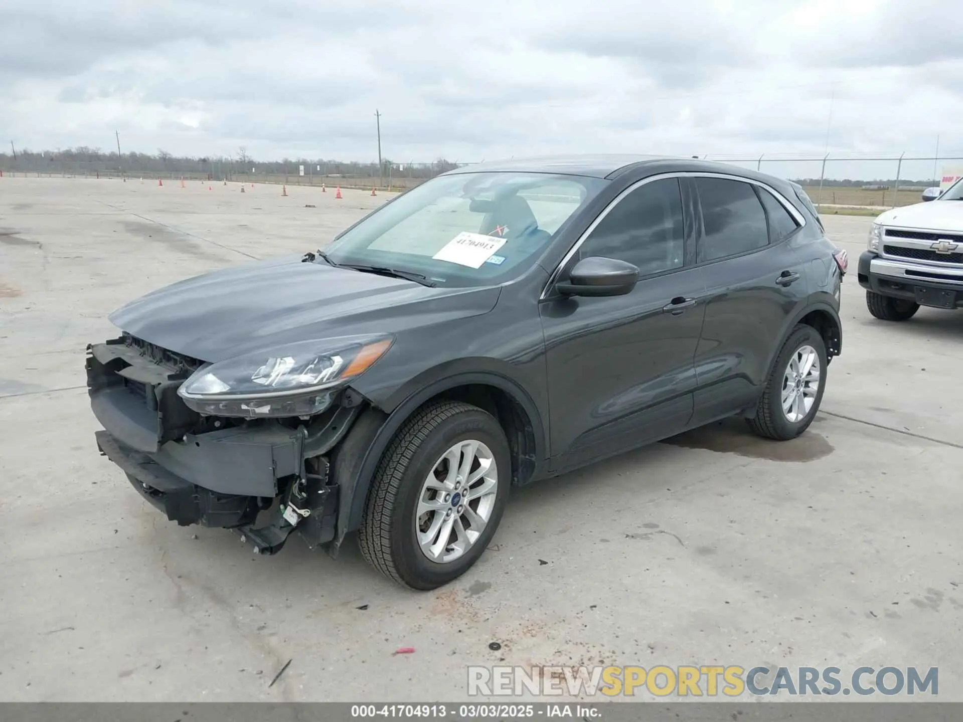 2 fotografías del automóvil dañado 1FMCU9G64LUB85887 FORD ESCAPE 2020