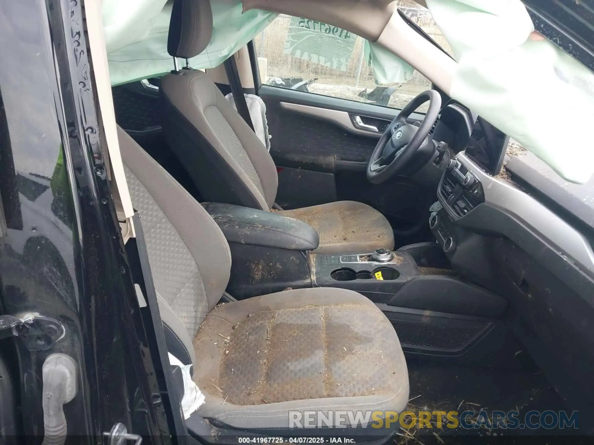 5 fotografías del automóvil dañado 1FMCU9G65LUA09107 FORD ESCAPE 2020