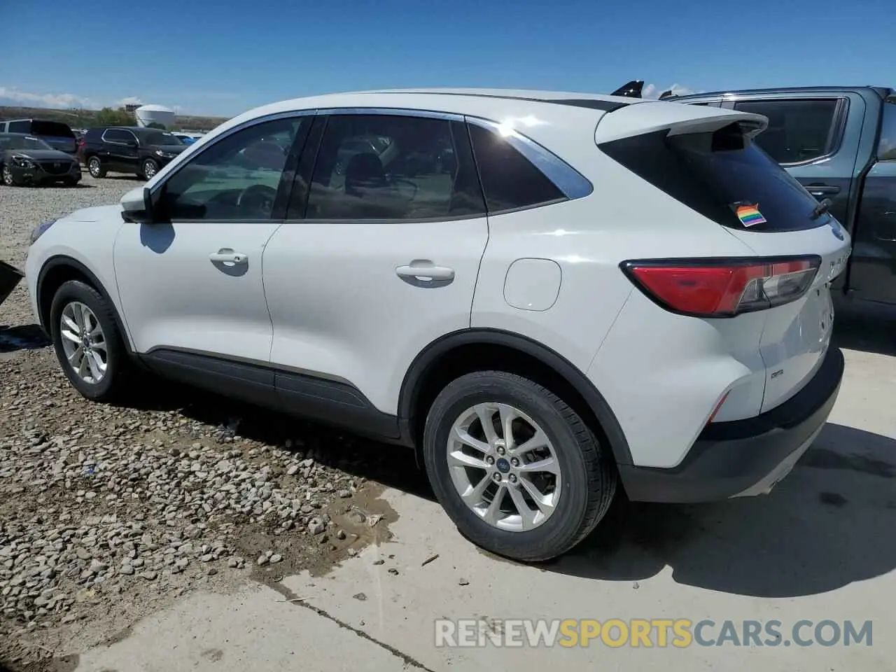 2 fotografías del automóvil dañado 1FMCU9G65LUA30619 FORD ESCAPE 2020