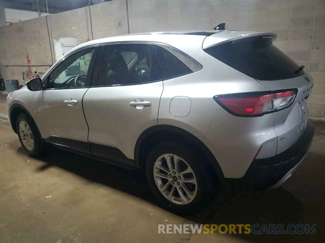 2 fotografías del automóvil dañado 1FMCU9G65LUA59408 FORD ESCAPE 2020