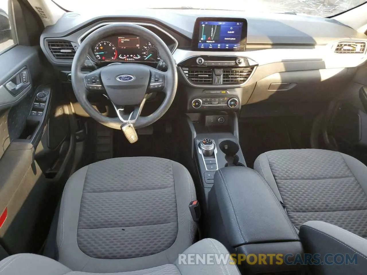 8 fotografías del automóvil dañado 1FMCU9G65LUA69632 FORD ESCAPE 2020