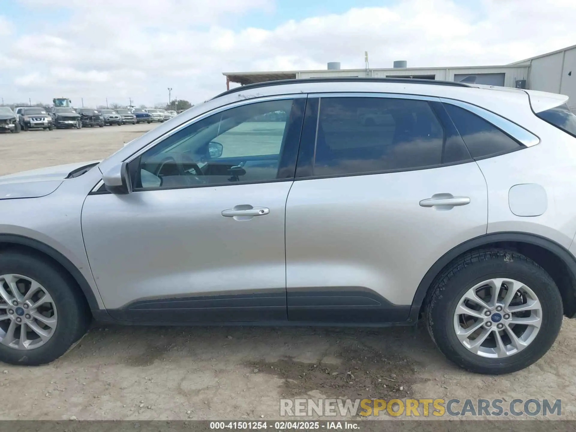 14 fotografías del automóvil dañado 1FMCU9G65LUB23480 FORD ESCAPE 2020