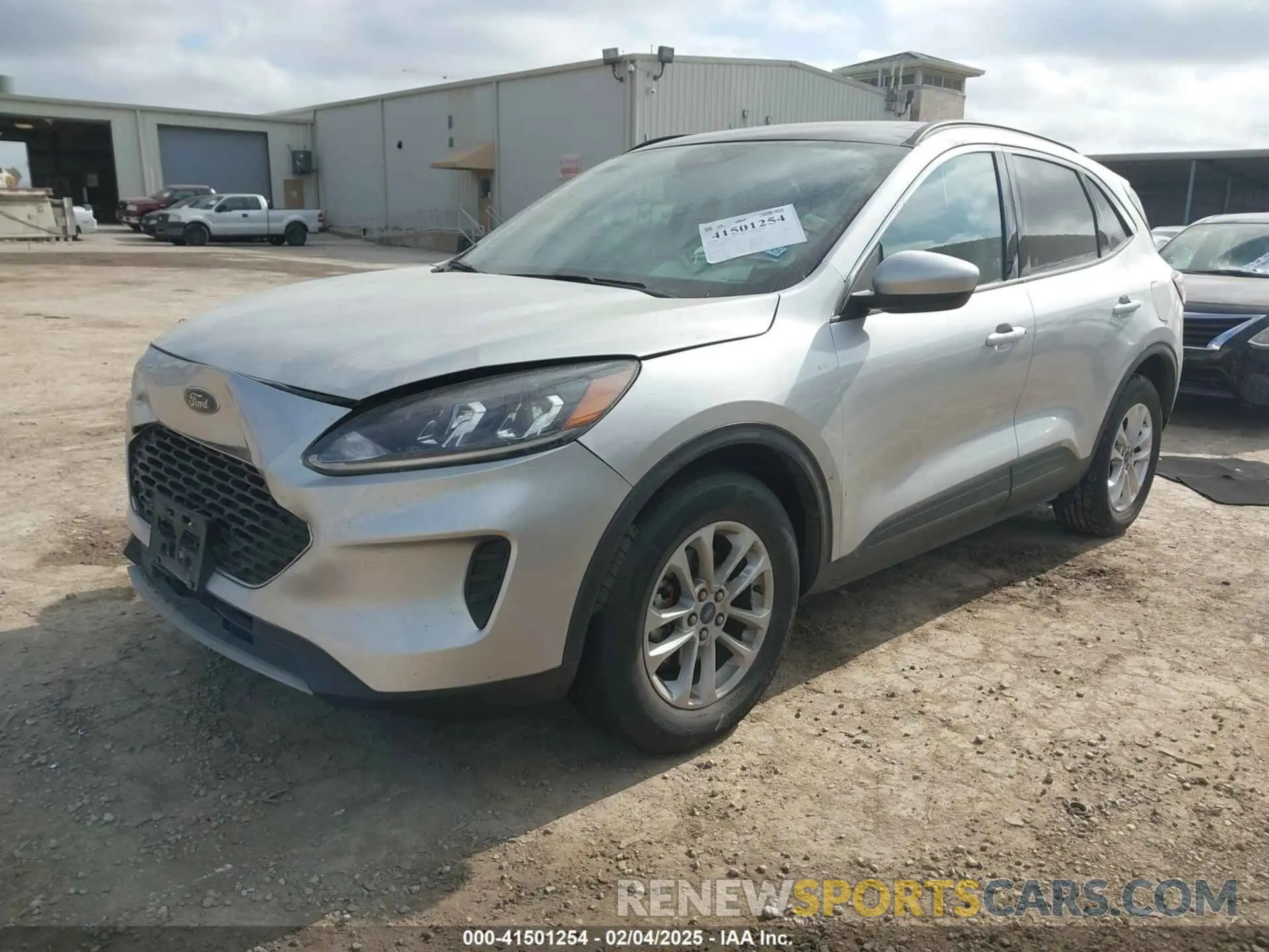 2 fotografías del automóvil dañado 1FMCU9G65LUB23480 FORD ESCAPE 2020