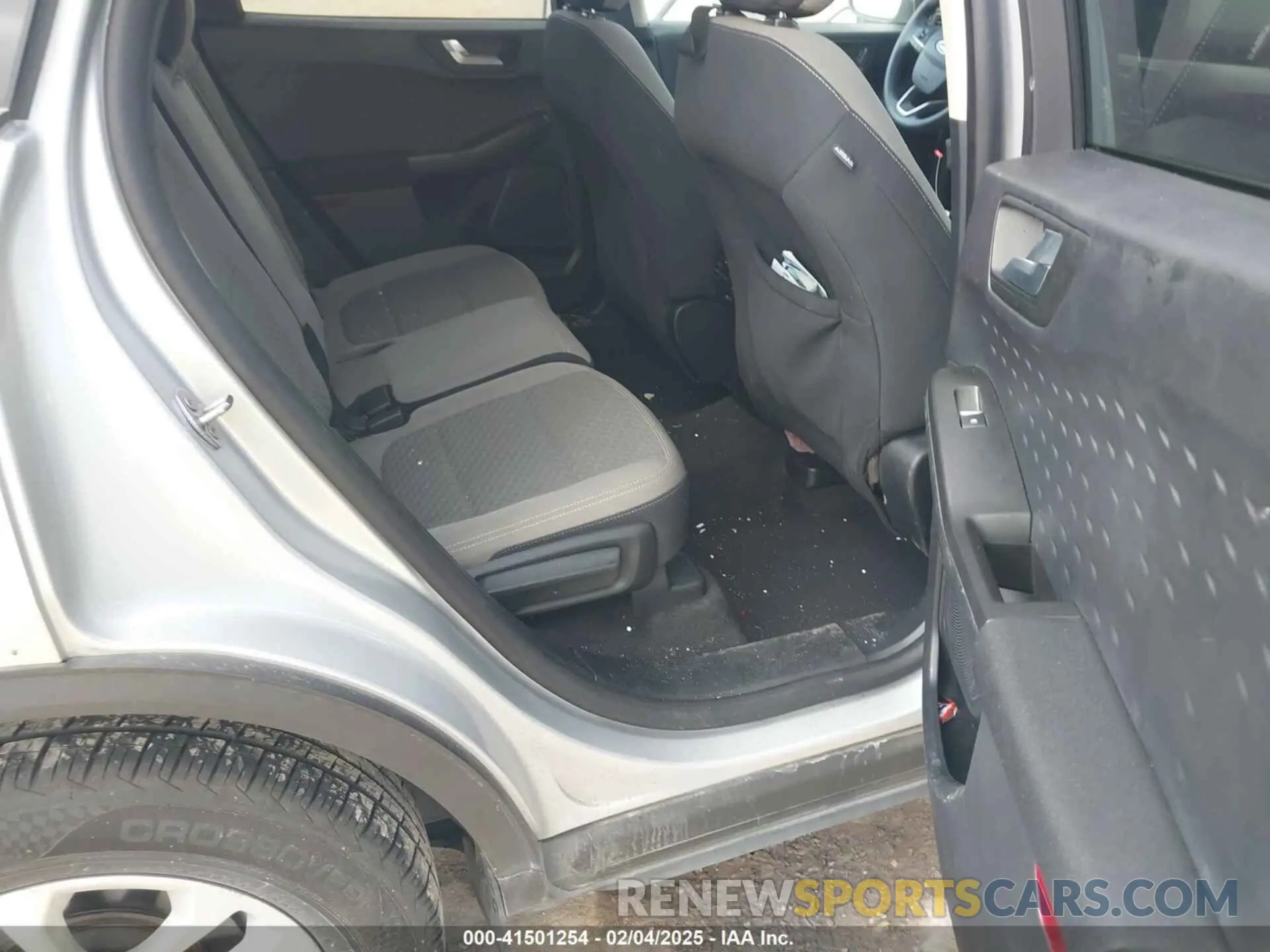8 fotografías del automóvil dañado 1FMCU9G65LUB23480 FORD ESCAPE 2020