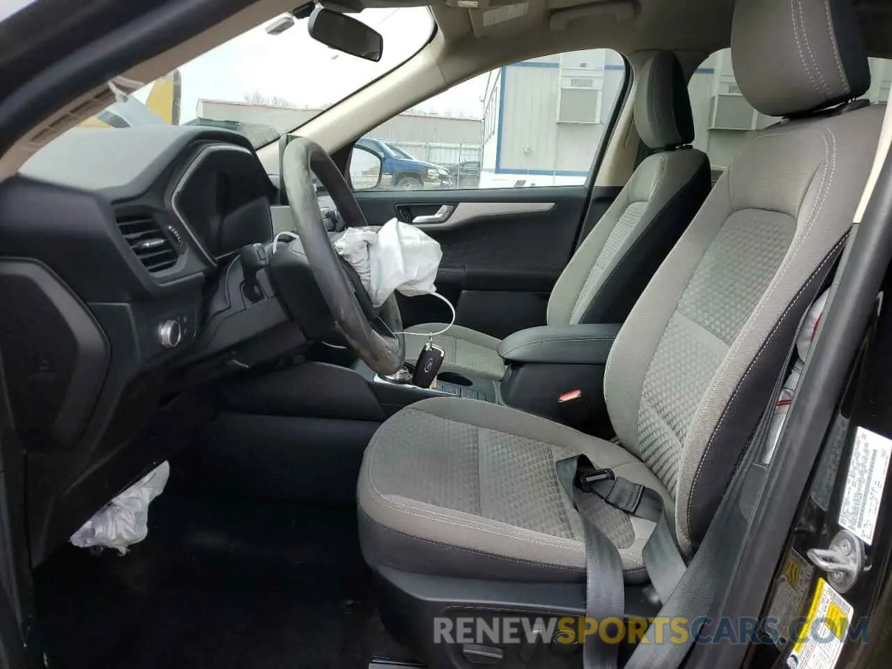 7 fotografías del automóvil dañado 1FMCU9G65LUC21800 FORD ESCAPE 2020