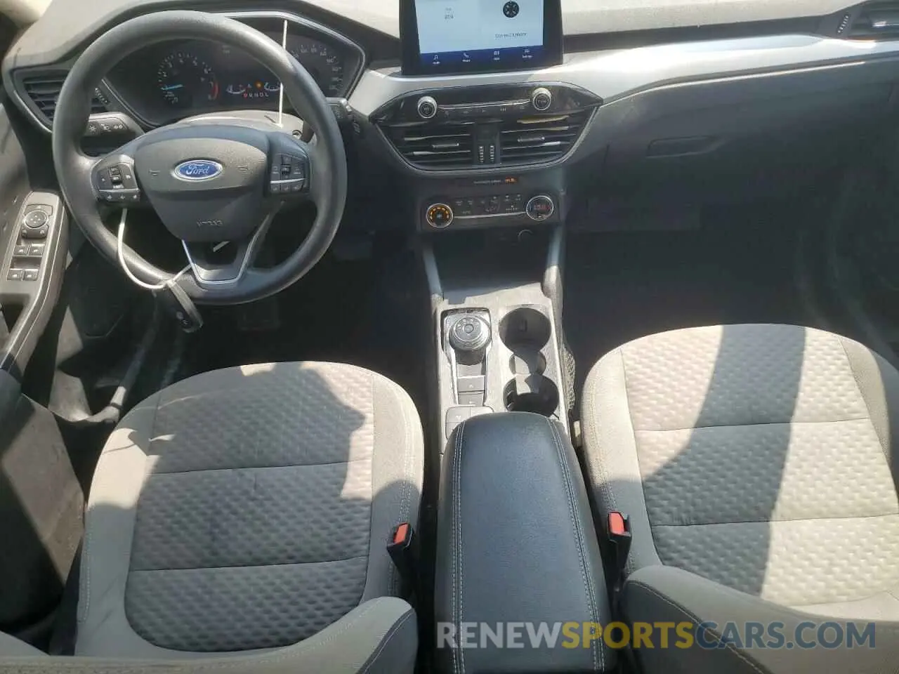 8 fotografías del automóvil dañado 1FMCU9G66LUA01355 FORD ESCAPE 2020