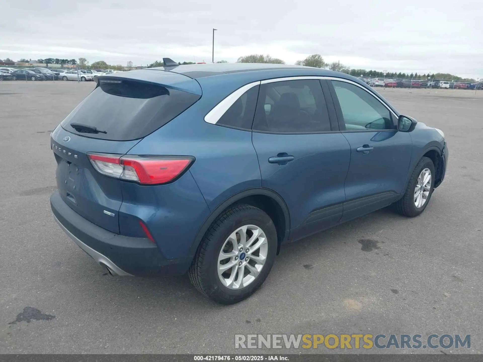 4 fotografías del automóvil dañado 1FMCU9G66LUC04357 FORD ESCAPE 2020