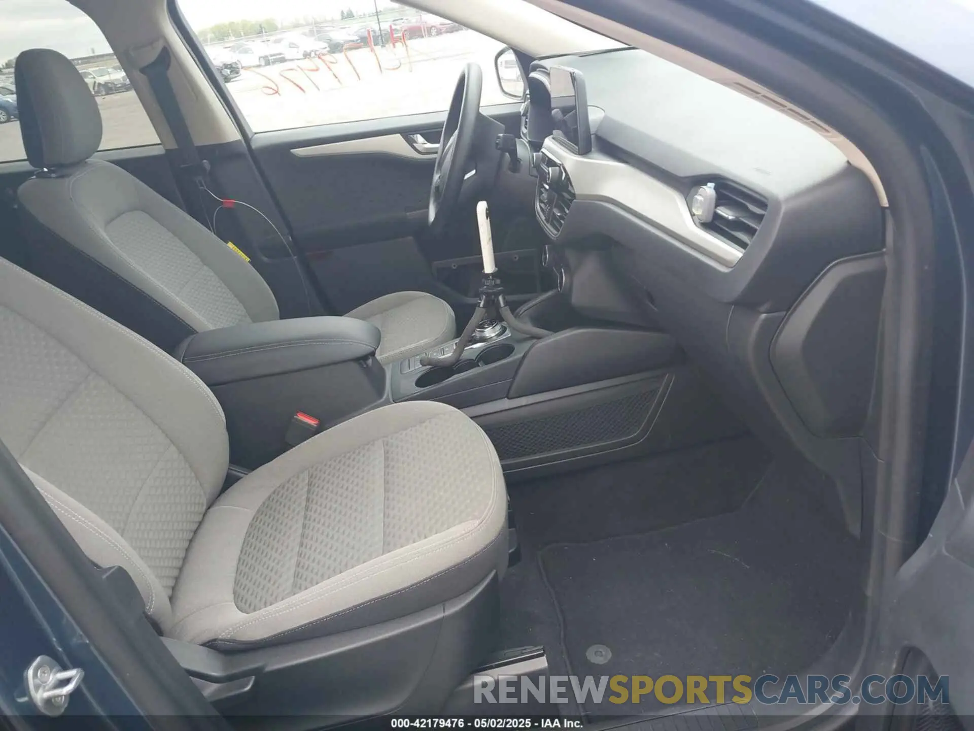 5 fotografías del automóvil dañado 1FMCU9G66LUC04357 FORD ESCAPE 2020