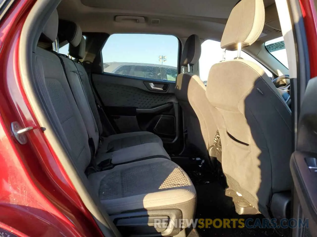 10 fotografías del automóvil dañado 1FMCU9G66LUC61528 FORD ESCAPE 2020