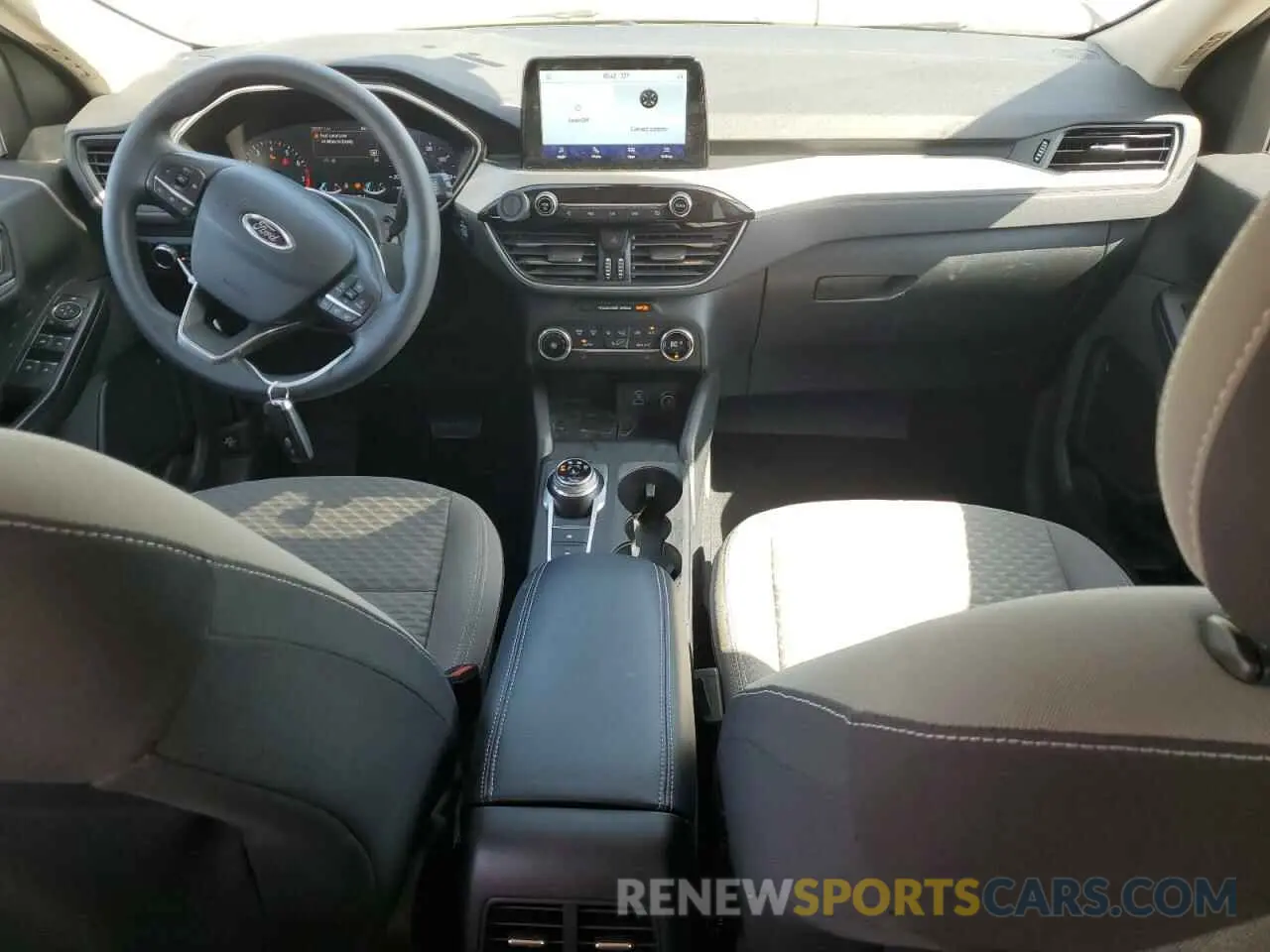 8 fotografías del automóvil dañado 1FMCU9G66LUC61609 FORD ESCAPE 2020