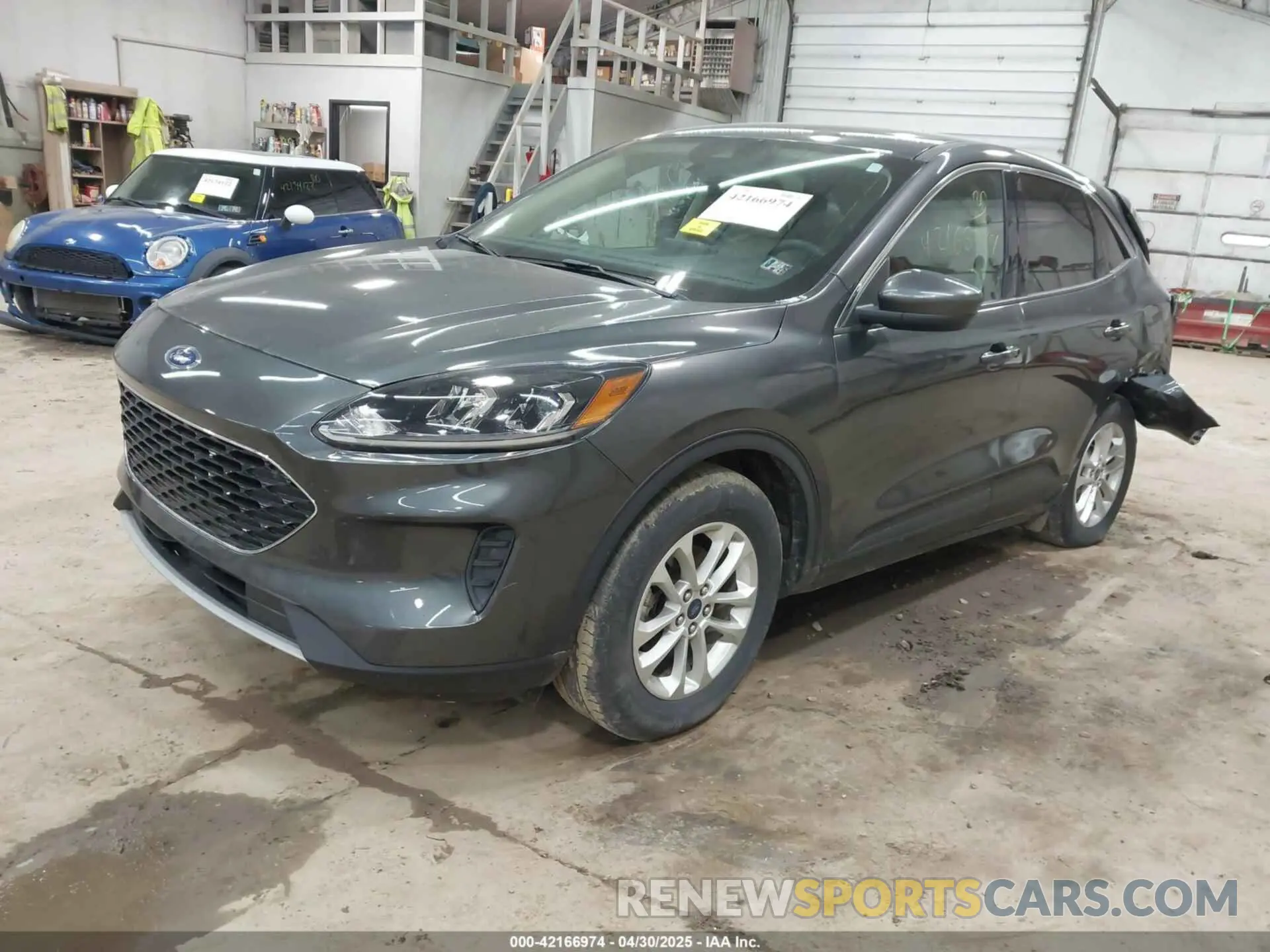 2 fotografías del automóvil dañado 1FMCU9G67LUA50211 FORD ESCAPE 2020