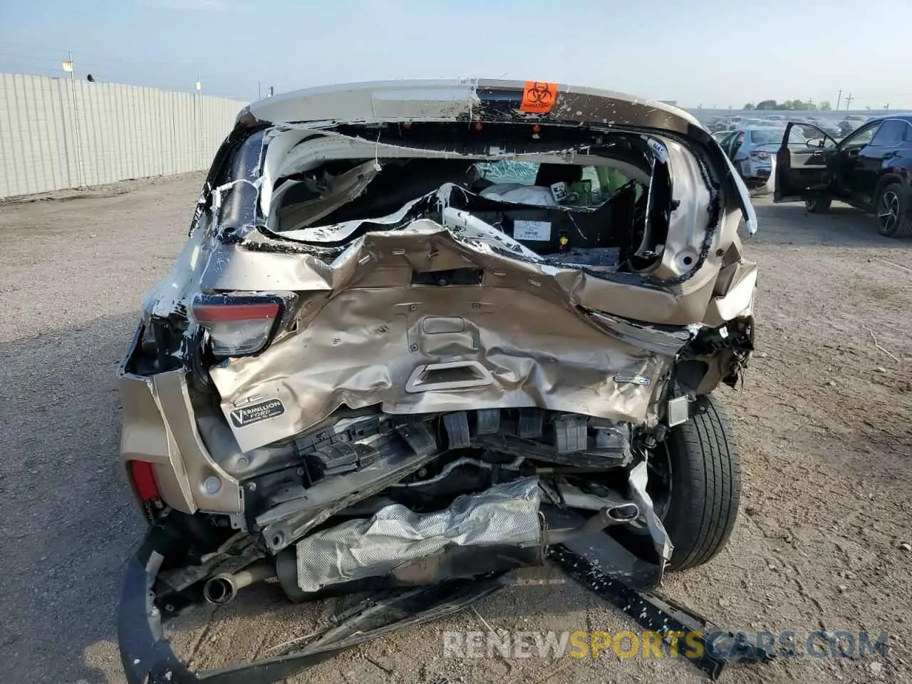 6 fotografías del automóvil dañado 1FMCU9G67LUB69375 FORD ESCAPE 2020