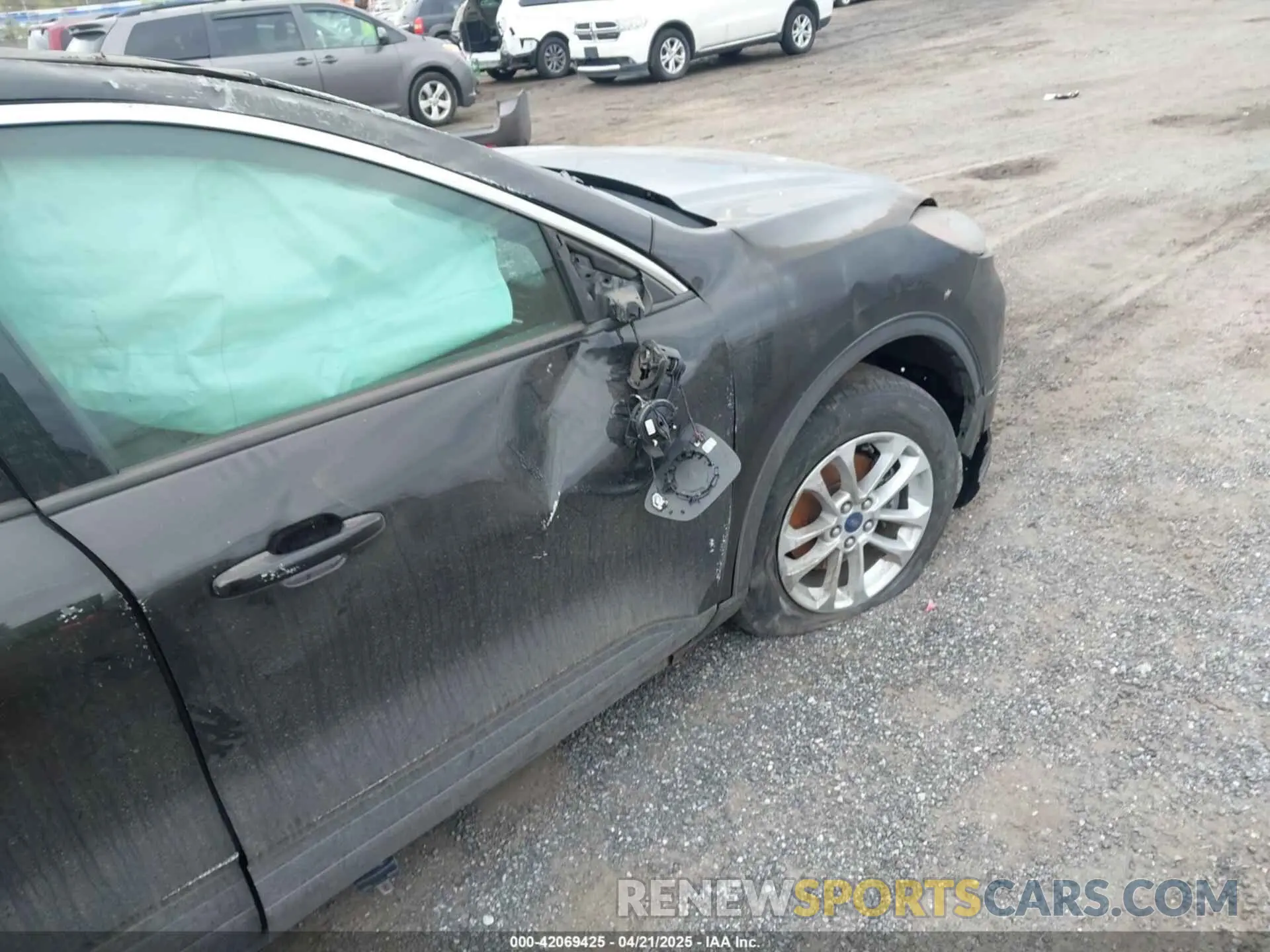 19 fotografías del automóvil dañado 1FMCU9G68LUA65624 FORD ESCAPE 2020