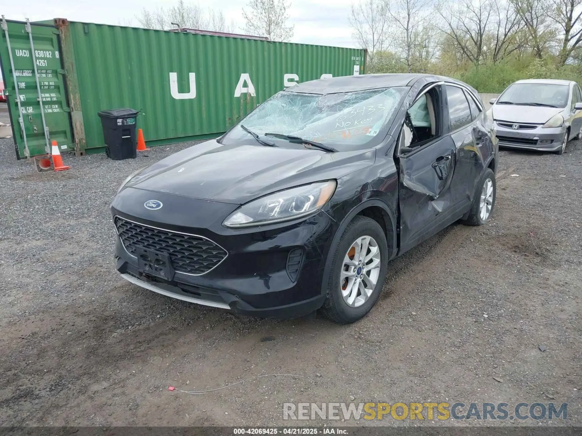 2 fotografías del automóvil dañado 1FMCU9G68LUA65624 FORD ESCAPE 2020