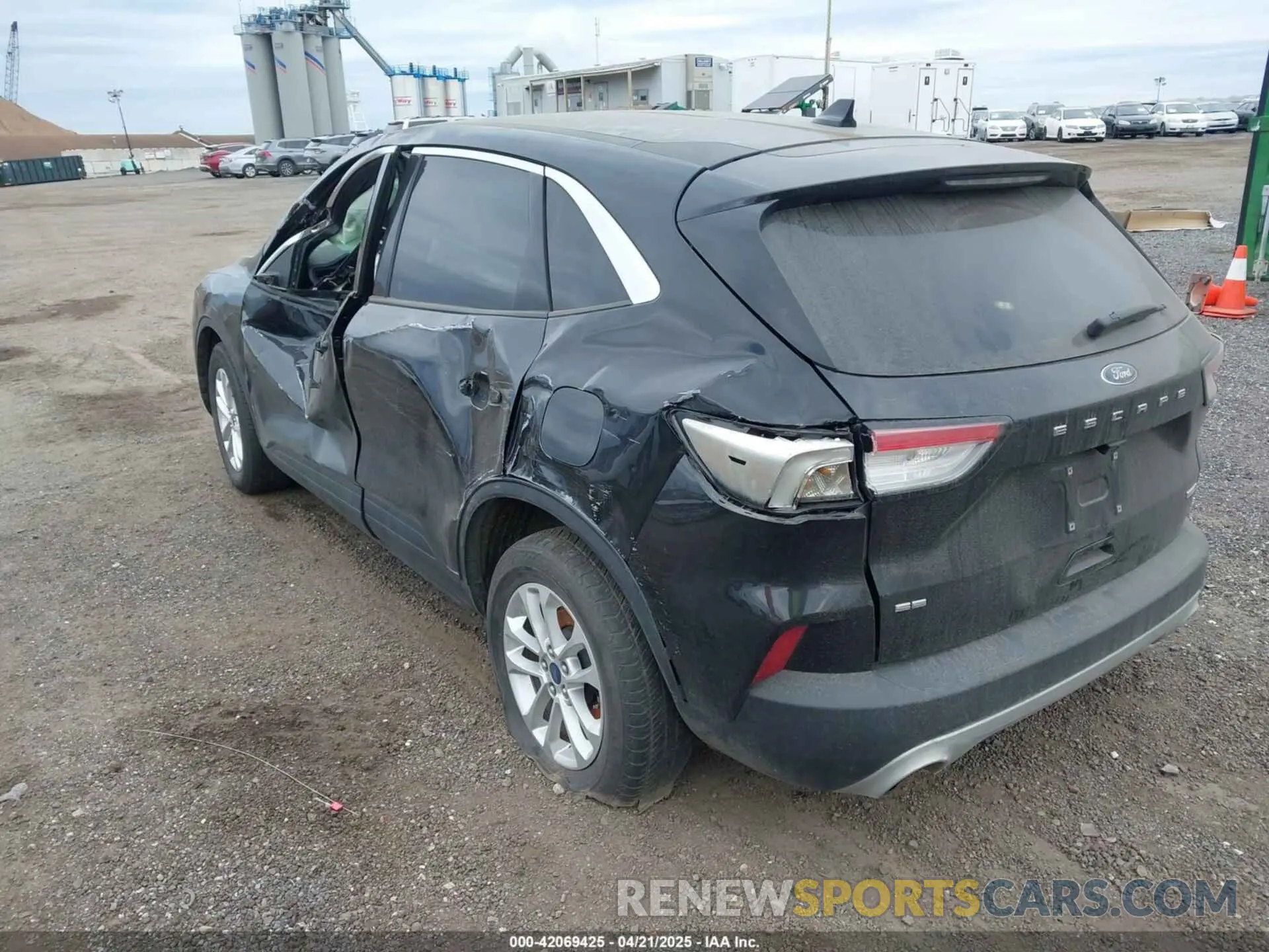 3 fotografías del automóvil dañado 1FMCU9G68LUA65624 FORD ESCAPE 2020