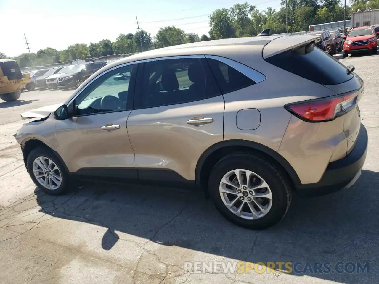 2 fotografías del automóvil dañado 1FMCU9G68LUB63696 FORD ESCAPE 2020