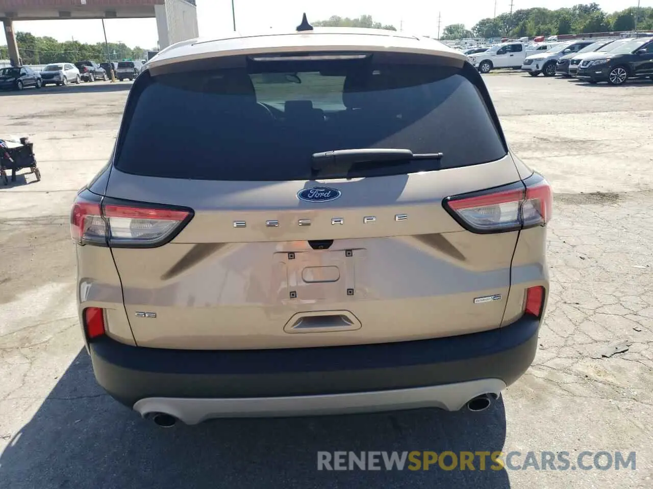 6 fotografías del automóvil dañado 1FMCU9G68LUB63696 FORD ESCAPE 2020
