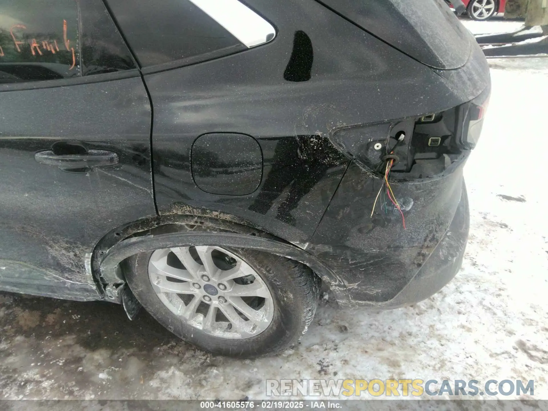 16 fotografías del automóvil dañado 1FMCU9G68LUB64783 FORD ESCAPE 2020
