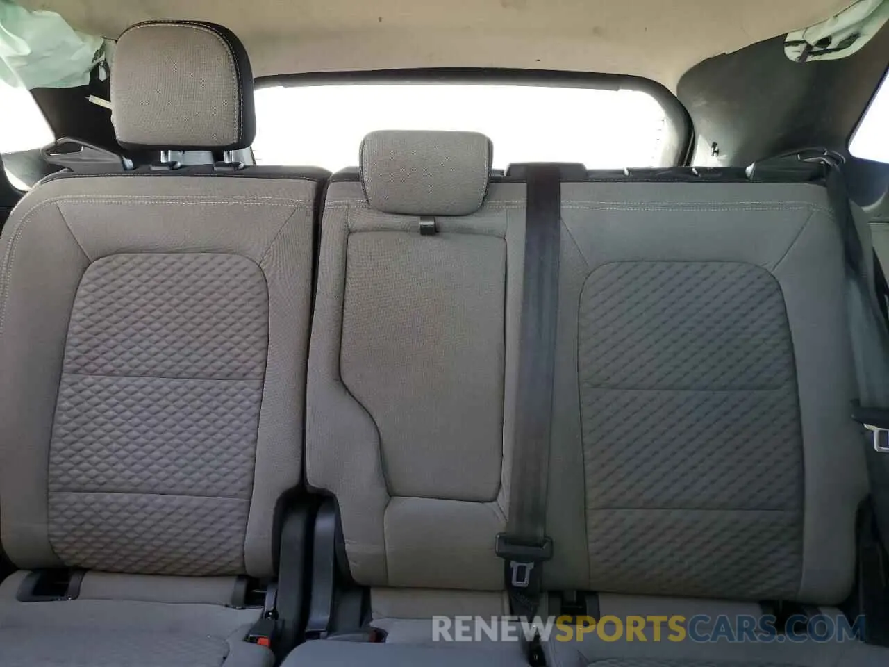 10 fotografías del automóvil dañado 1FMCU9G68LUB84189 FORD ESCAPE 2020