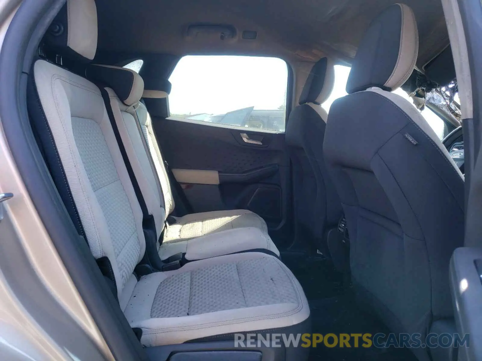 6 fotografías del automóvil dañado 1FMCU9G68LUB87254 FORD ESCAPE 2020