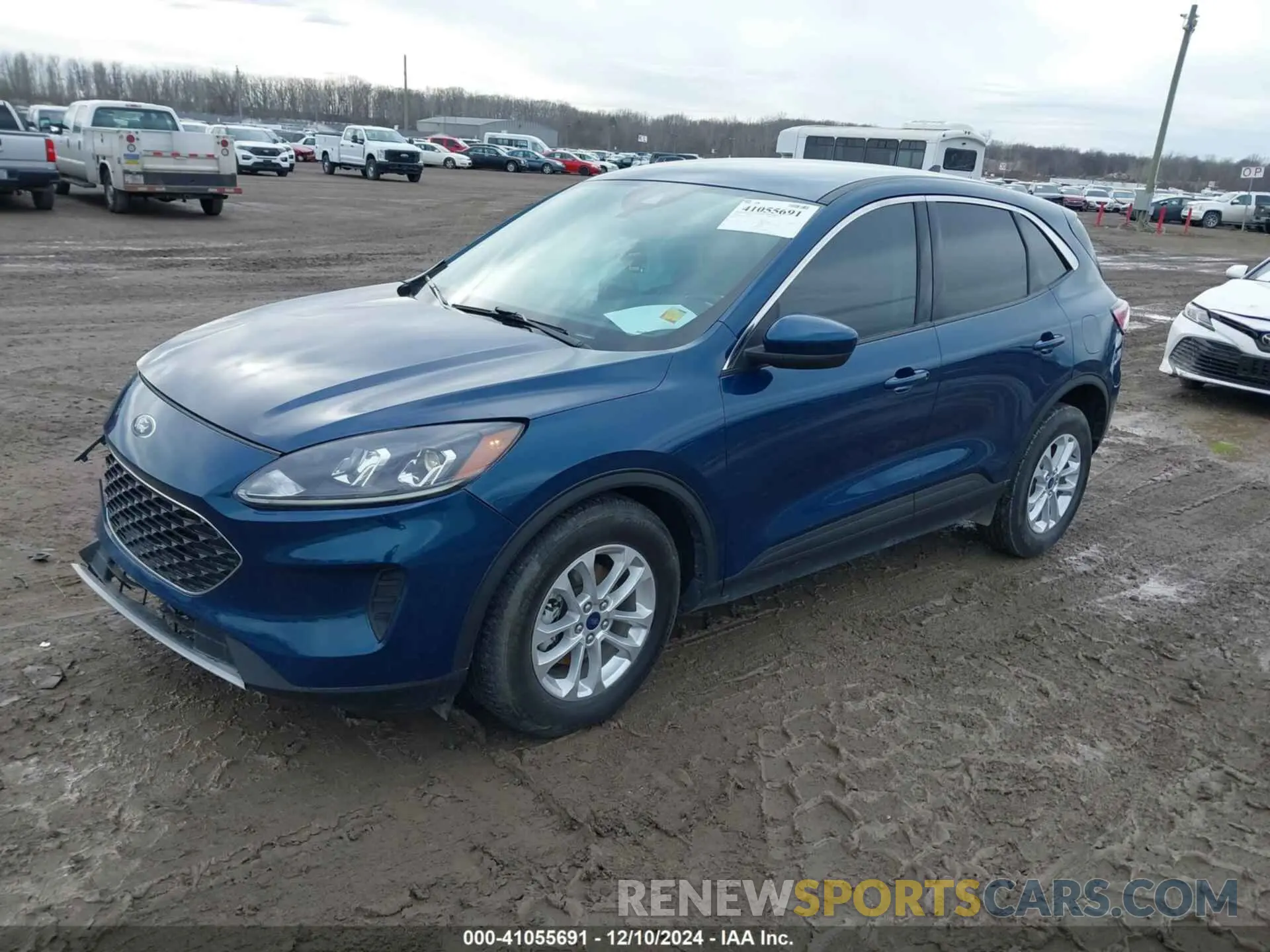 2 fotografías del automóvil dañado 1FMCU9G68LUC39367 FORD ESCAPE 2020