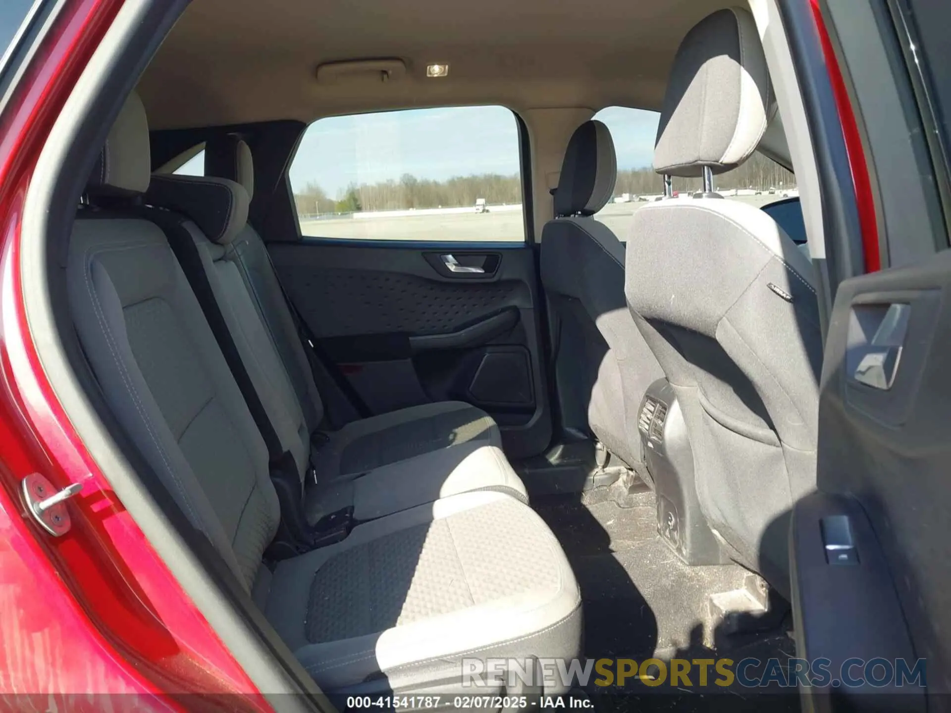 8 fotografías del automóvil dañado 1FMCU9G68LUC72630 FORD ESCAPE 2020