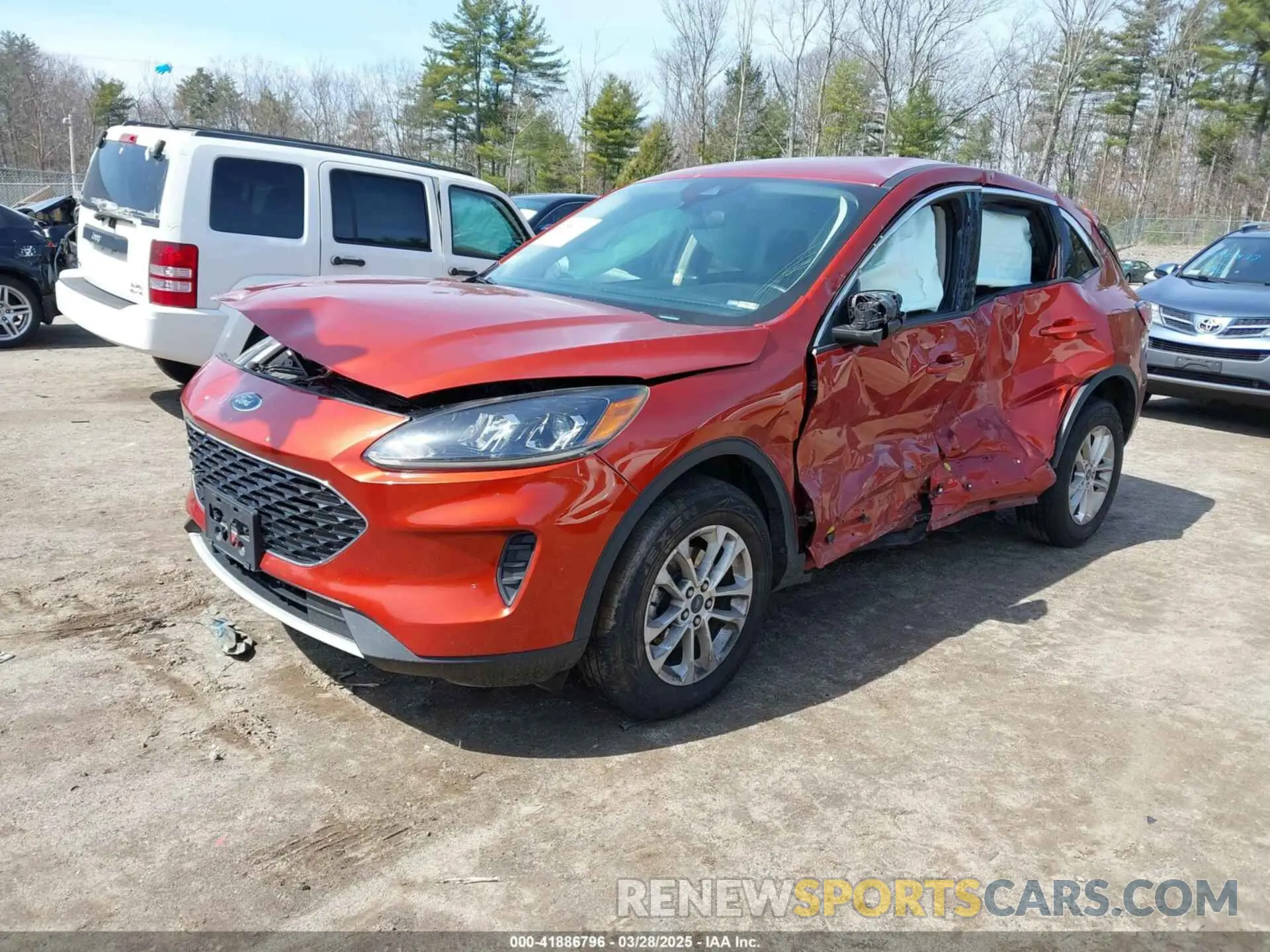 2 fotografías del automóvil dañado 1FMCU9G69LUA27254 FORD ESCAPE 2020