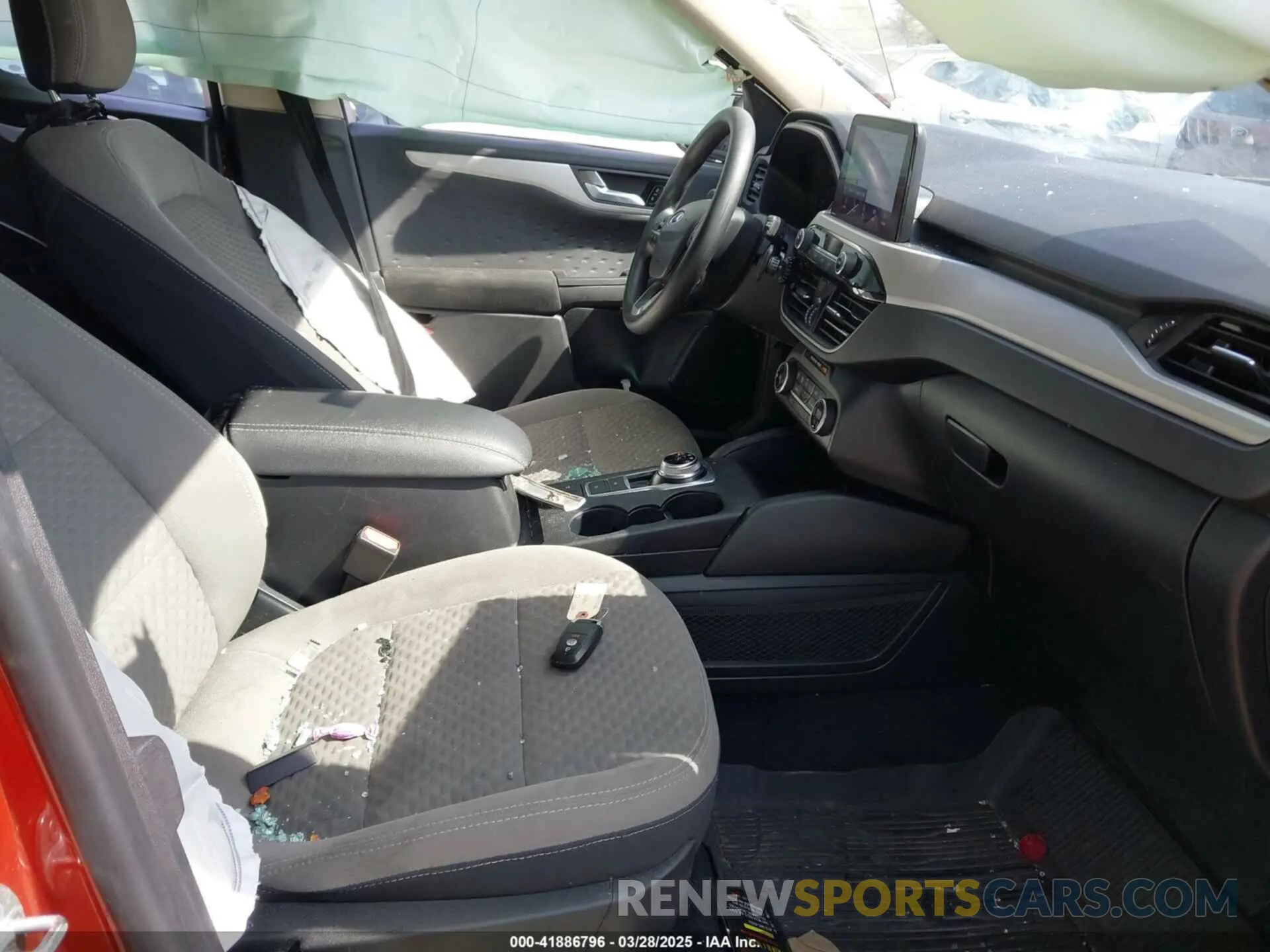 5 fotografías del automóvil dañado 1FMCU9G69LUA27254 FORD ESCAPE 2020