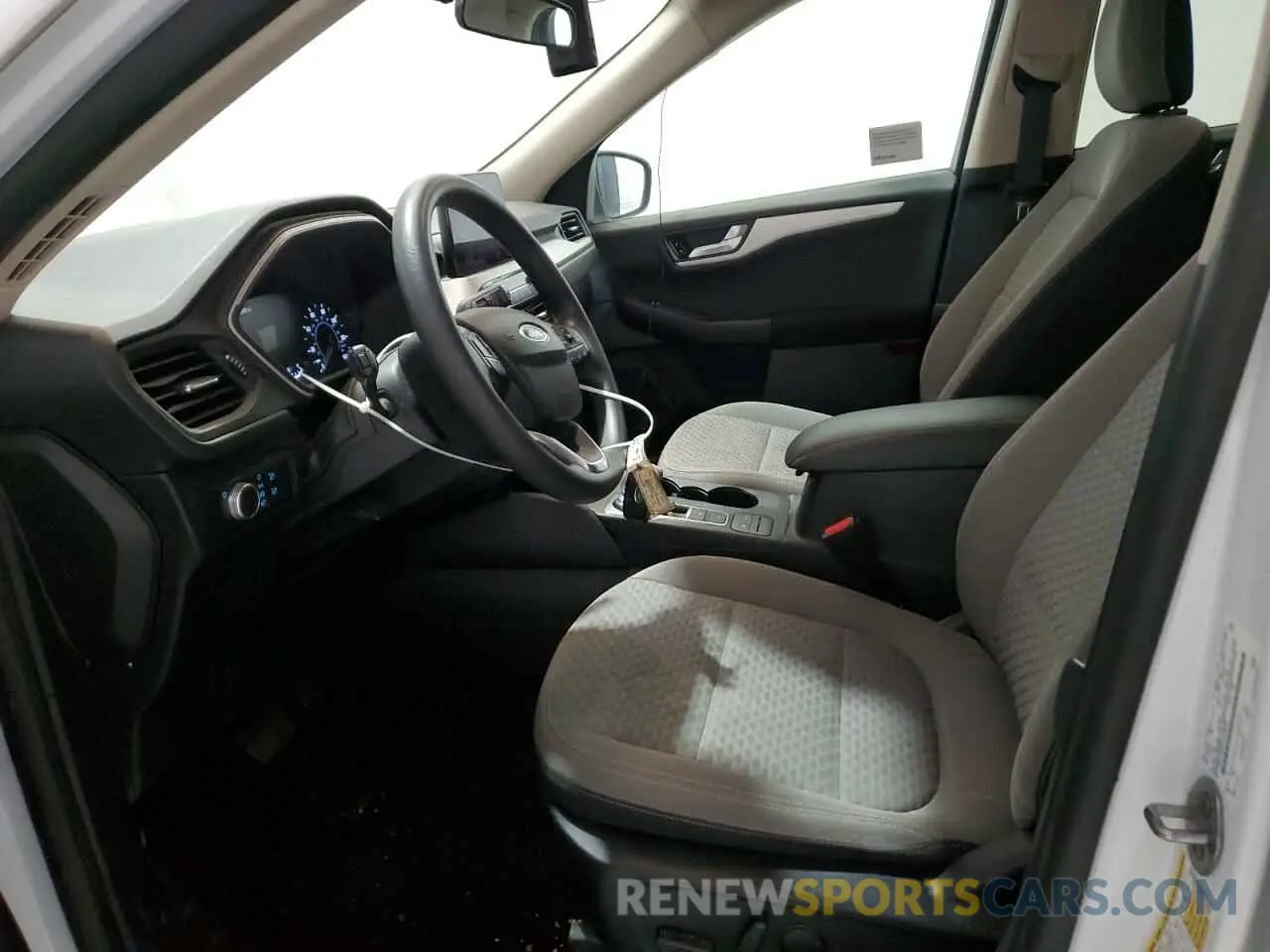 7 fotografías del automóvil dañado 1FMCU9G69LUA99846 FORD ESCAPE 2020