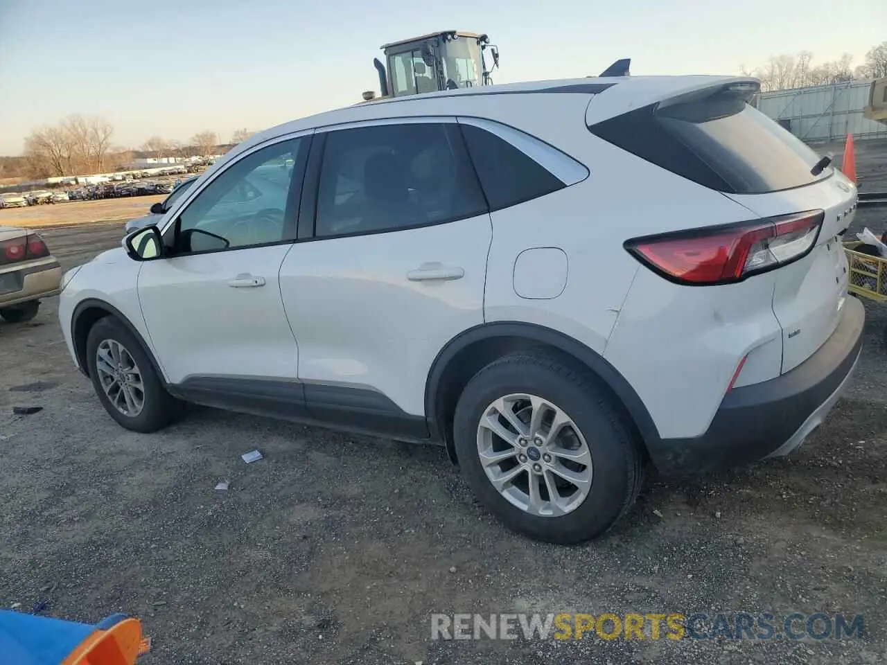 2 fotografías del automóvil dañado 1FMCU9G69LUC02425 FORD ESCAPE 2020